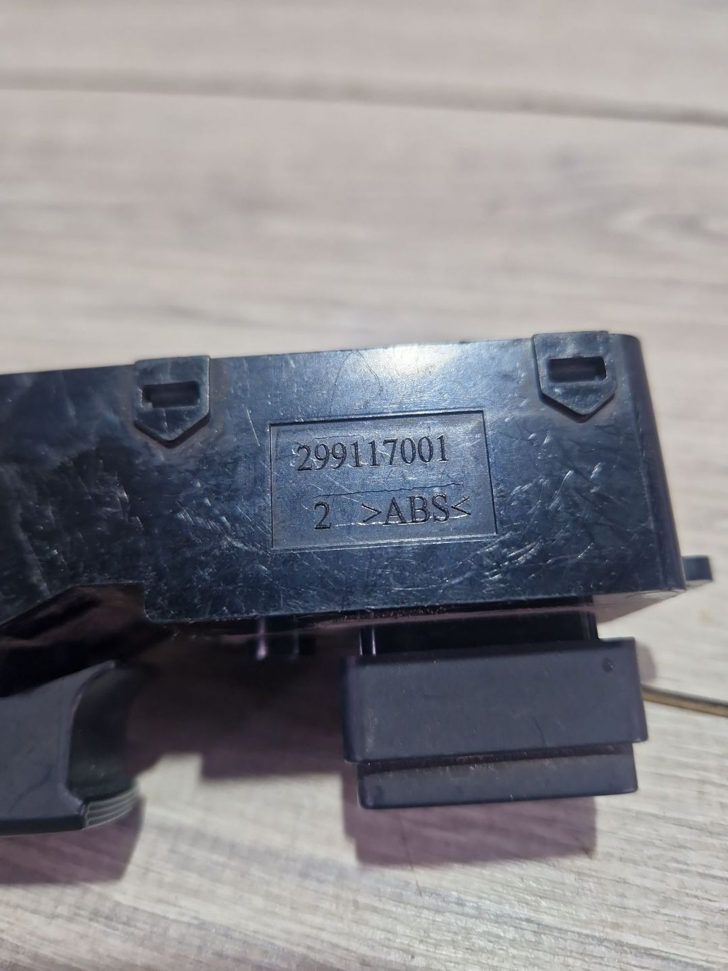 https://ycs.partsauto.market/partsauto-images/thmbs/userImages/0d5a73f363ec19ea8b7d8d6483ce4211/part/065e3428-2afa-4e8e-96c3-8f5fd35fc281_1787649729194.jpg