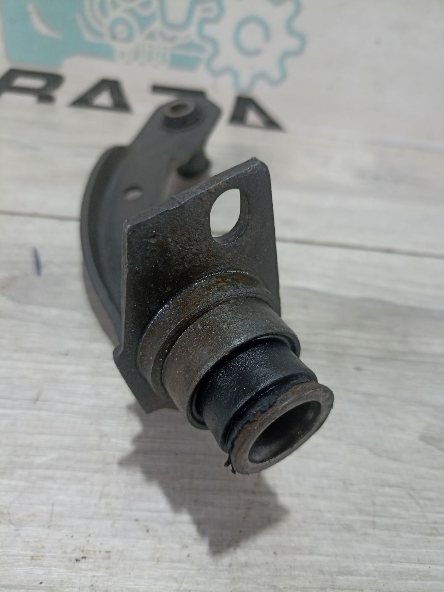 https://ycs.partsauto.market/partsauto-images/thmbs/userImages/0d5a73f363ec19ea8b7d8d6483ce4211/part/0b6e5926-f18f-4ec1-80f4-81bff4136c95_1783760423046.jpg
