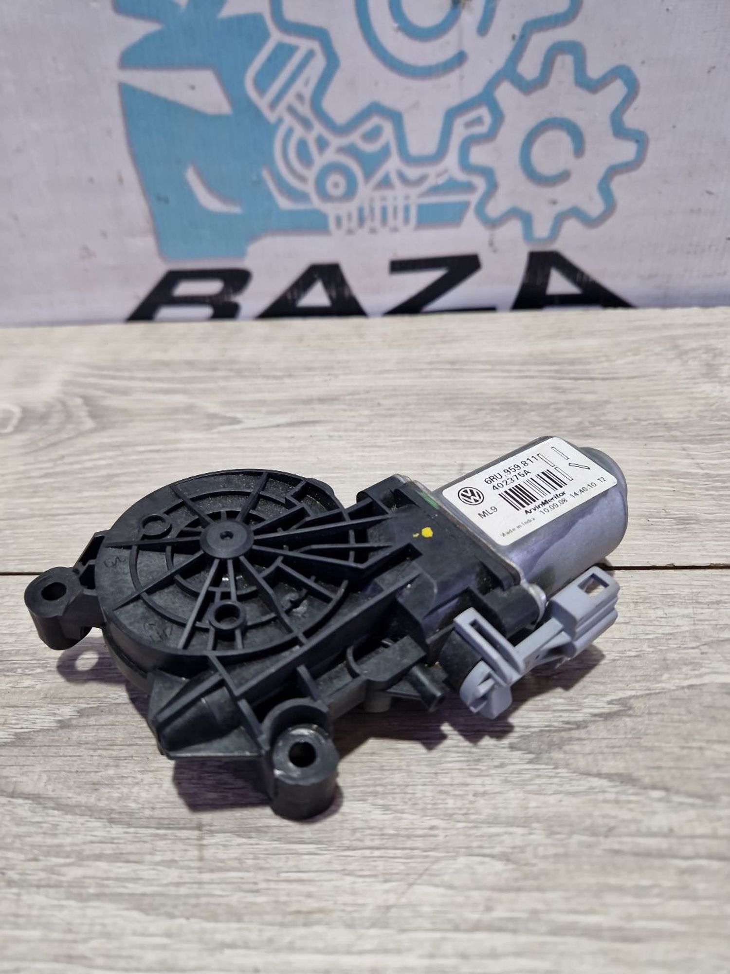 Мотор стеклоподъемника задний правый volkswagen, 750 рублей, Брянск