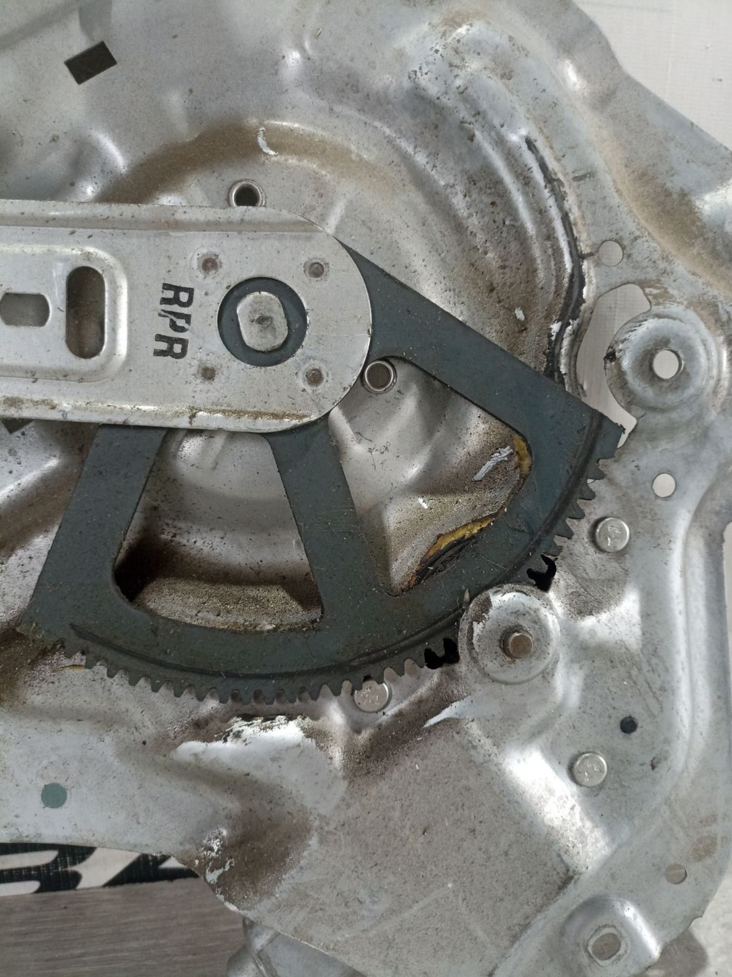 https://ycs.partsauto.market/partsauto-images/thmbs/userImages/0d5a73f363ec19ea8b7d8d6483ce4211/part/0d28ffb4-fd40-4bd2-97e9-9496236f0df7_1783341385861.jpg