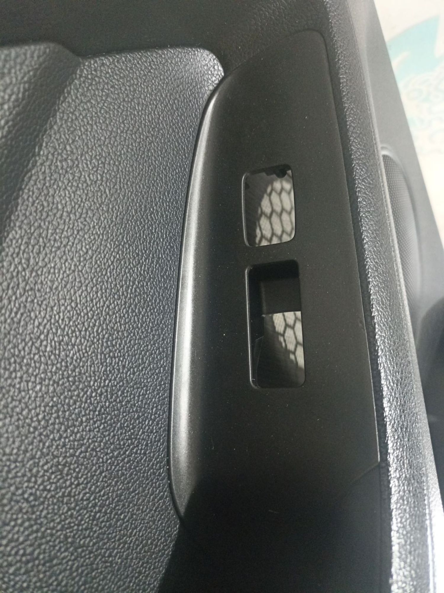 https://ycs.partsauto.market/partsauto-images/thmbs/userImages/0d5a73f363ec19ea8b7d8d6483ce4211/part/0e168cd1-5677-4352-8756-ede2d8fb17f8_1784551176183.jpg