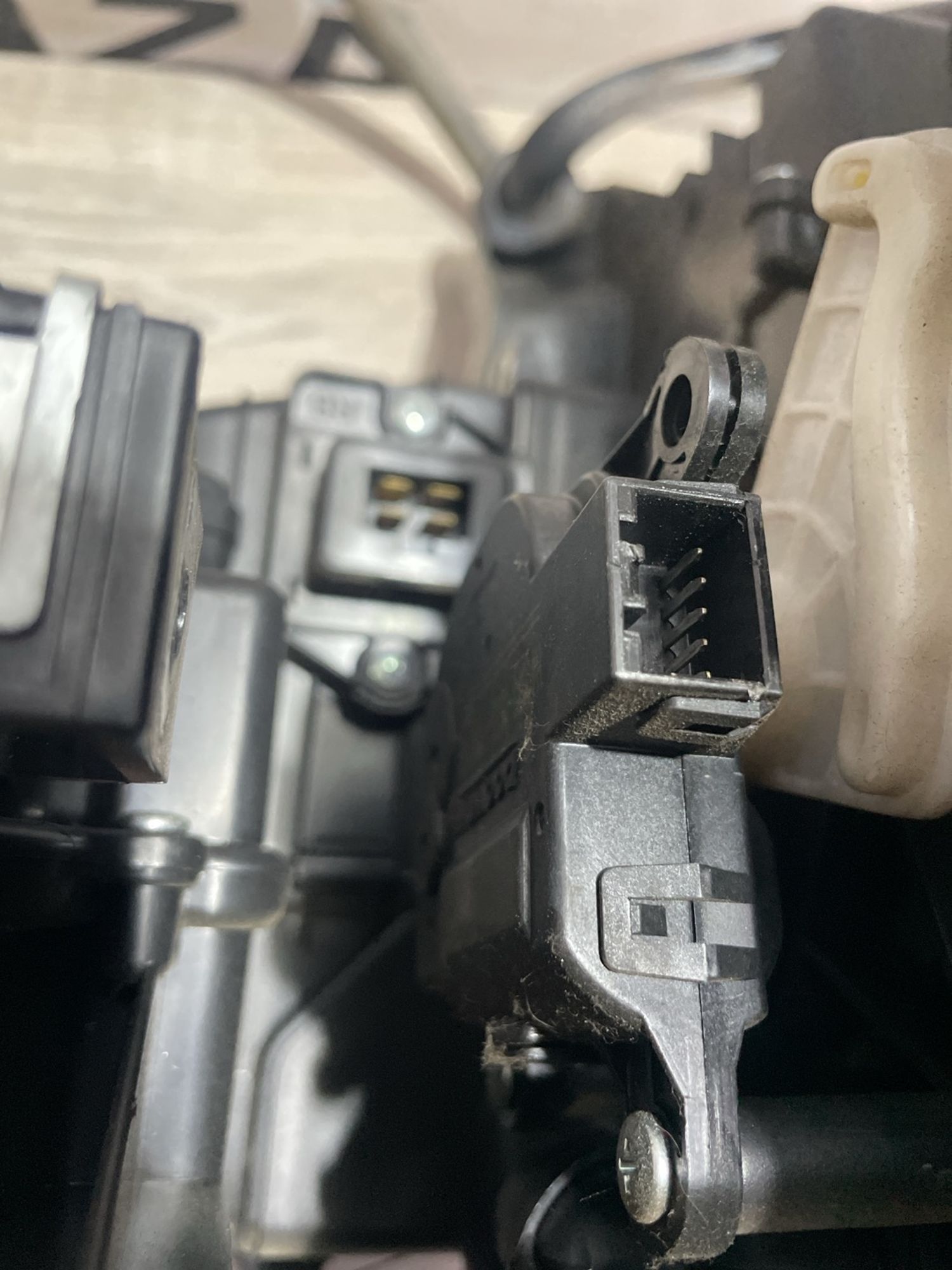 https://ycs.partsauto.market/partsauto-images/thmbs/userImages/0d5a73f363ec19ea8b7d8d6483ce4211/part/0e89f200-1b97-4a52-9881-7ba0e2e1d51e_1741256789333.jpg