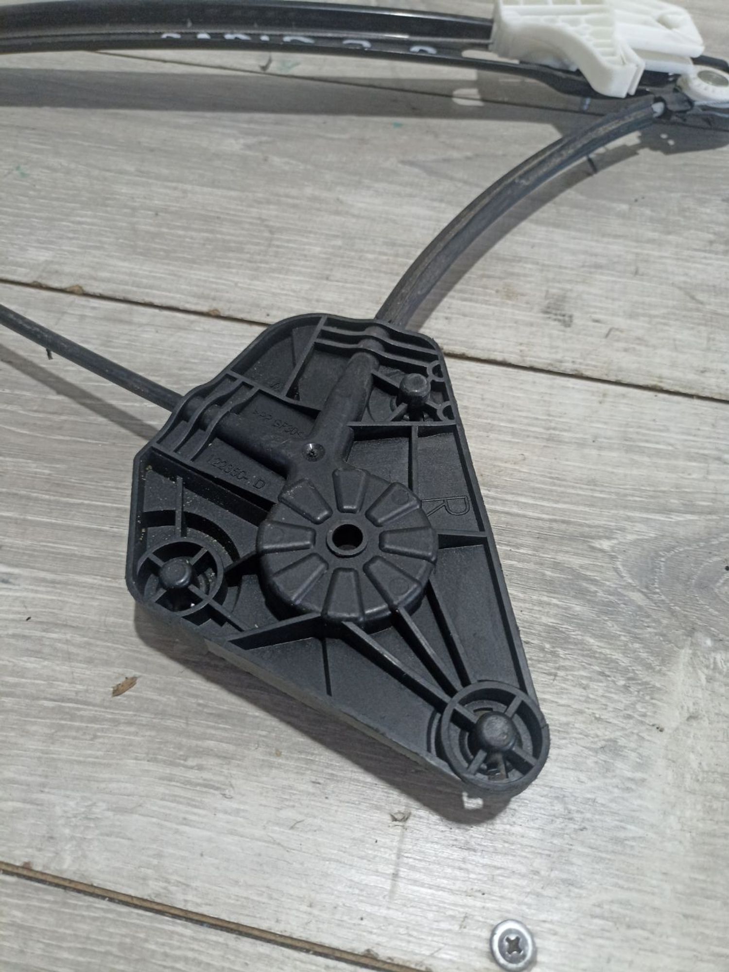 https://ycs.partsauto.market/partsauto-images/thmbs/userImages/0d5a73f363ec19ea8b7d8d6483ce4211/part/106bde2a-5ef7-4989-8e61-a00ca8ae58f4_1783946794999.jpg