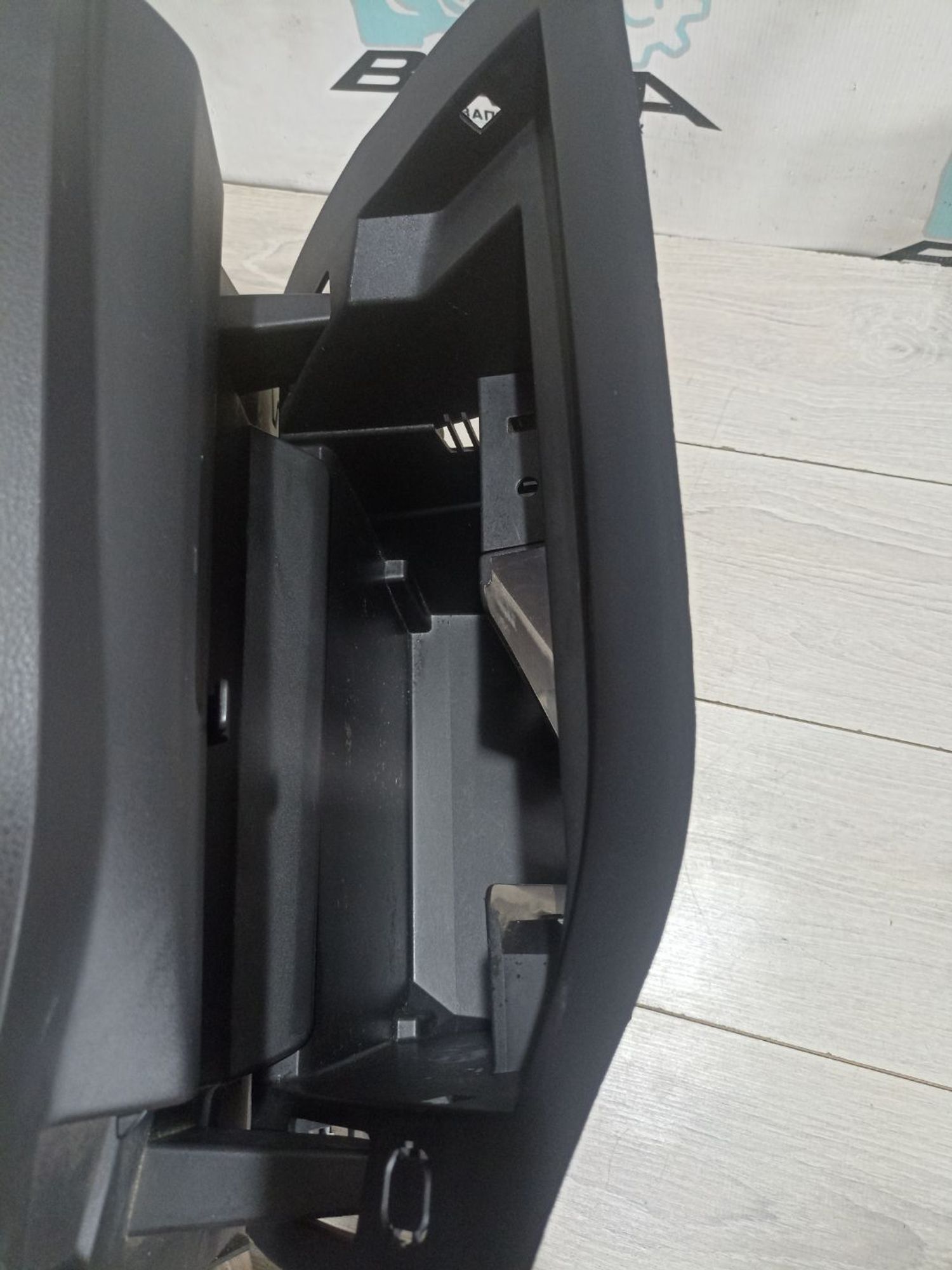 https://ycs.partsauto.market/partsauto-images/thmbs/userImages/0d5a73f363ec19ea8b7d8d6483ce4211/part/12c1cb35-12a5-4f71-8fe9-987fb608c6a3_1784529796671.jpg