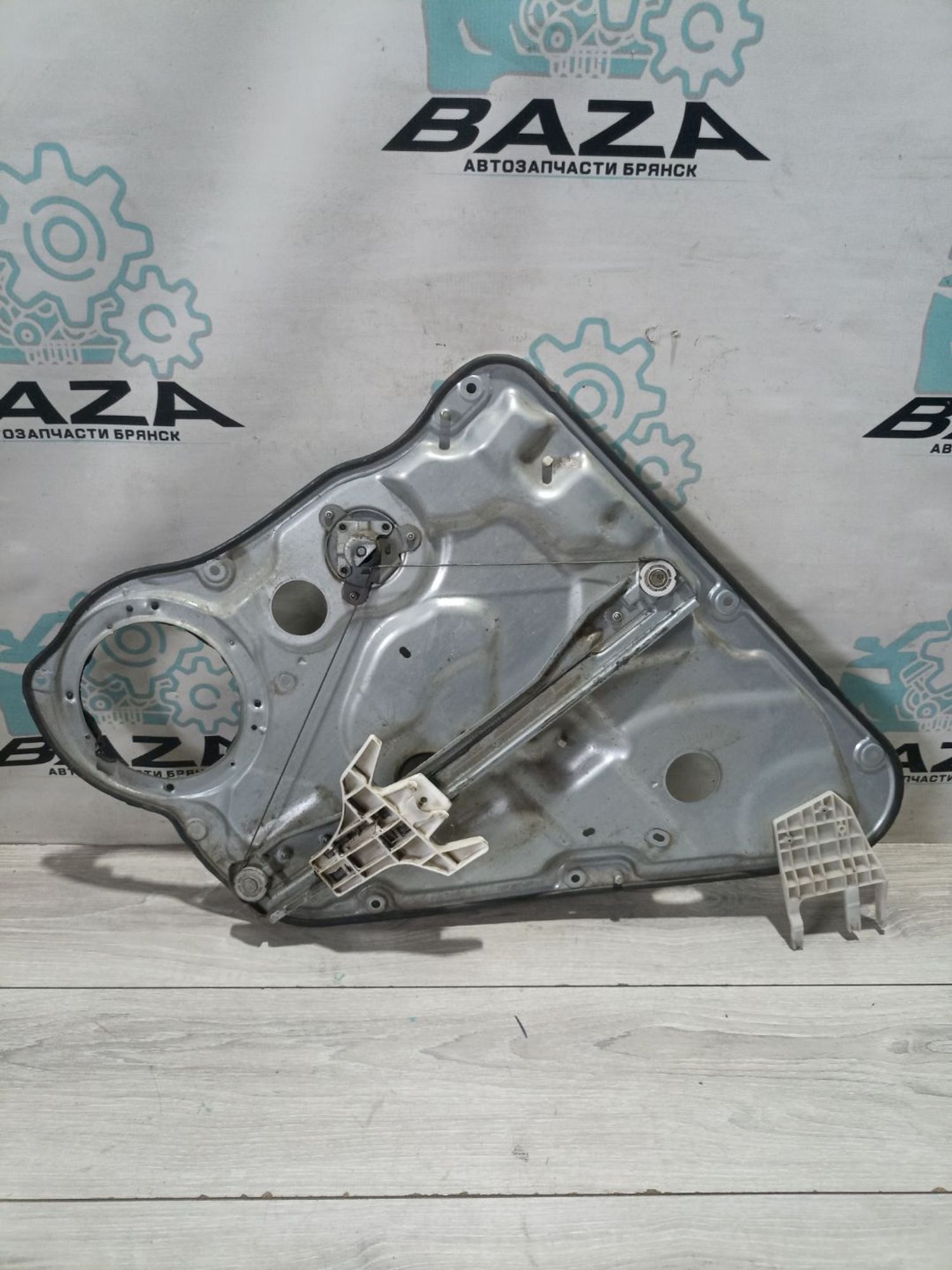 https://ycs.partsauto.market/partsauto-images/thmbs/userImages/0d5a73f363ec19ea8b7d8d6483ce4211/part/1439c4c3-7e33-44c7-bd69-8eaf7a997cba_1783519801893.jpg