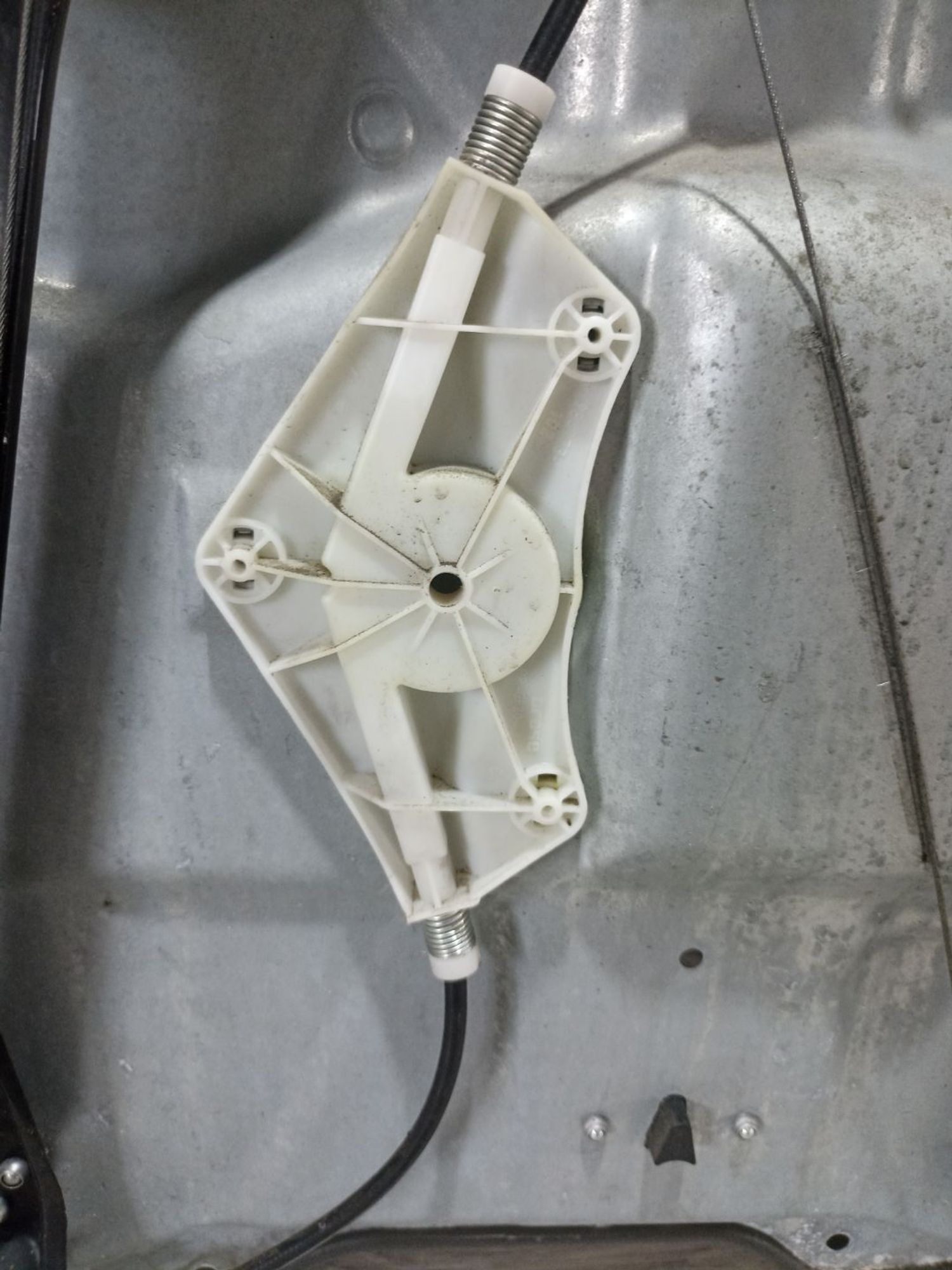 https://ycs.partsauto.market/partsauto-images/thmbs/userImages/0d5a73f363ec19ea8b7d8d6483ce4211/part/165b919a-a0fe-4102-a9be-82e69470d862_1783167220940.jpg