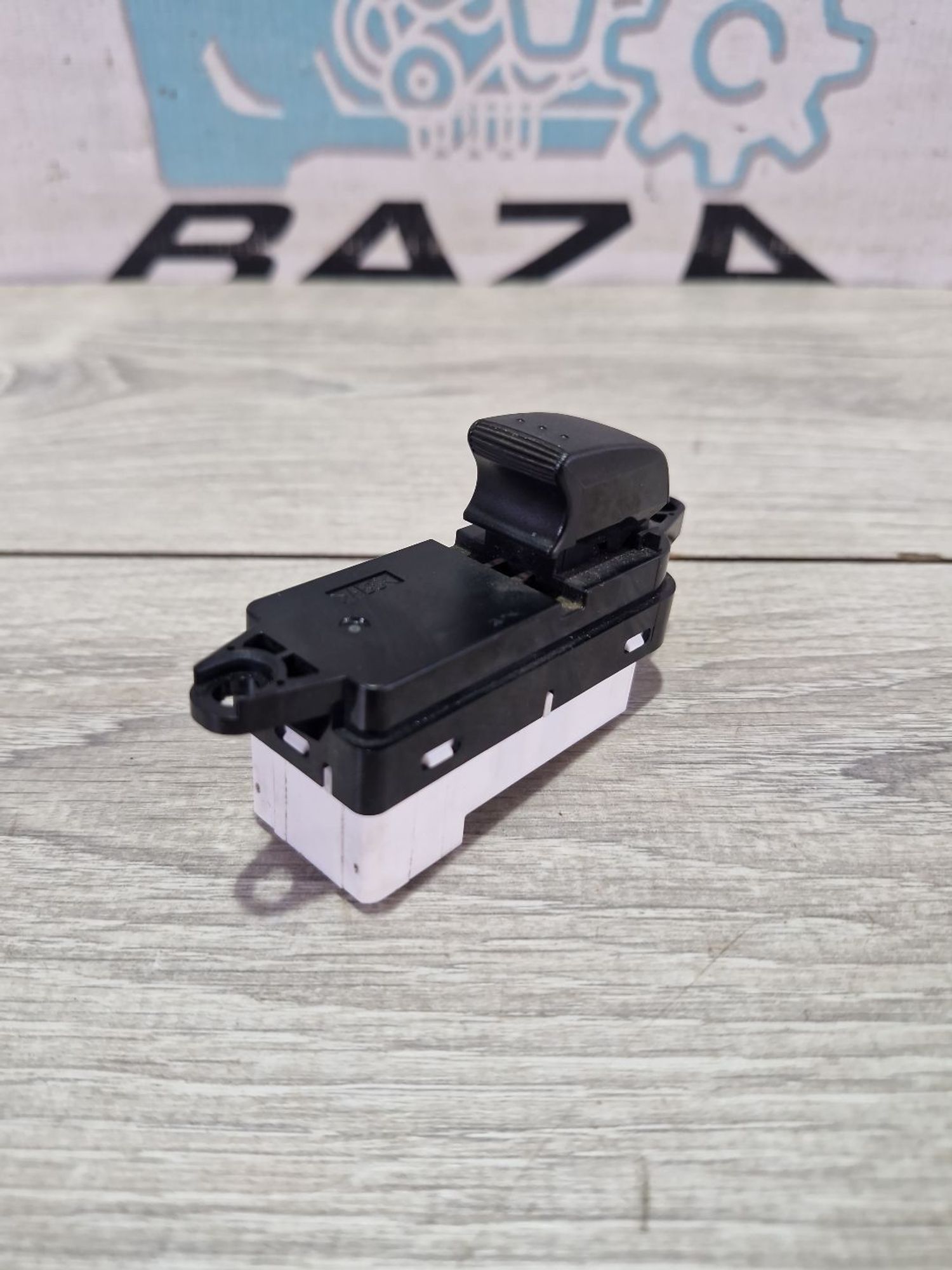 https://ycs.partsauto.market/partsauto-images/thmbs/userImages/0d5a73f363ec19ea8b7d8d6483ce4211/part/17cf6963-2e53-45bd-98c0-8817c5d36c51_1781610662537.jpg