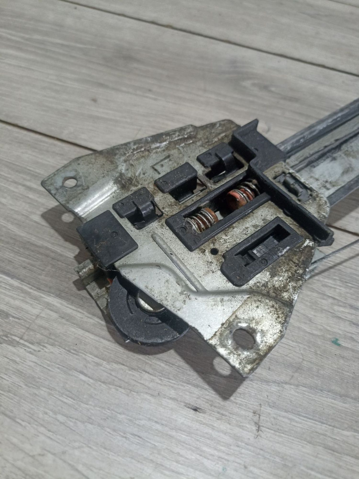 https://ycs.partsauto.market/partsauto-images/thmbs/userImages/0d5a73f363ec19ea8b7d8d6483ce4211/part/18f212b6-dd57-4555-b461-84940f370317_1784038252871.jpg