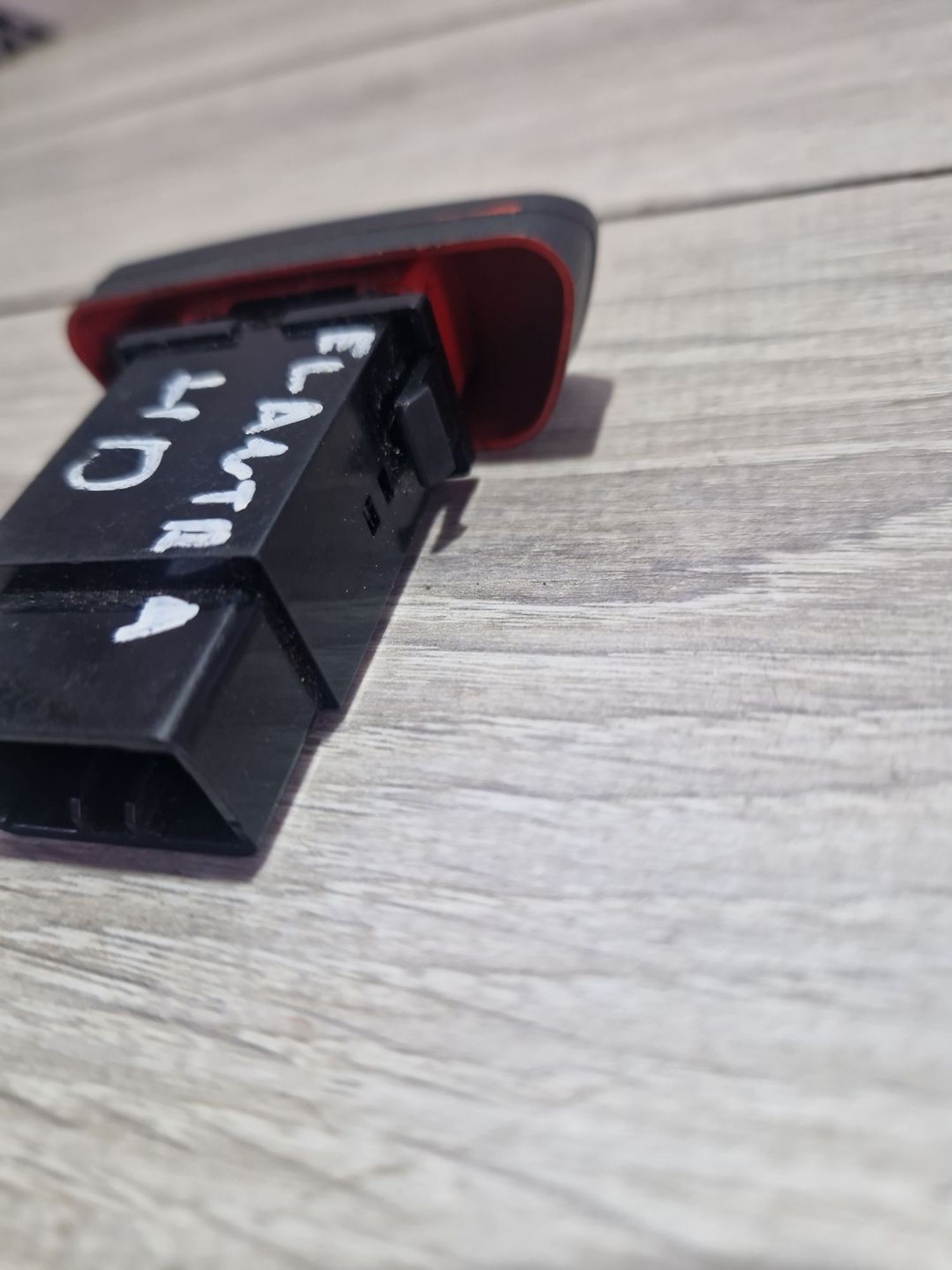 https://ycs.partsauto.market/partsauto-images/thmbs/userImages/0d5a73f363ec19ea8b7d8d6483ce4211/part/1dd33ba4-ad2c-4de1-8d8d-b3cc9a2d9fdd_1787649340588.jpg