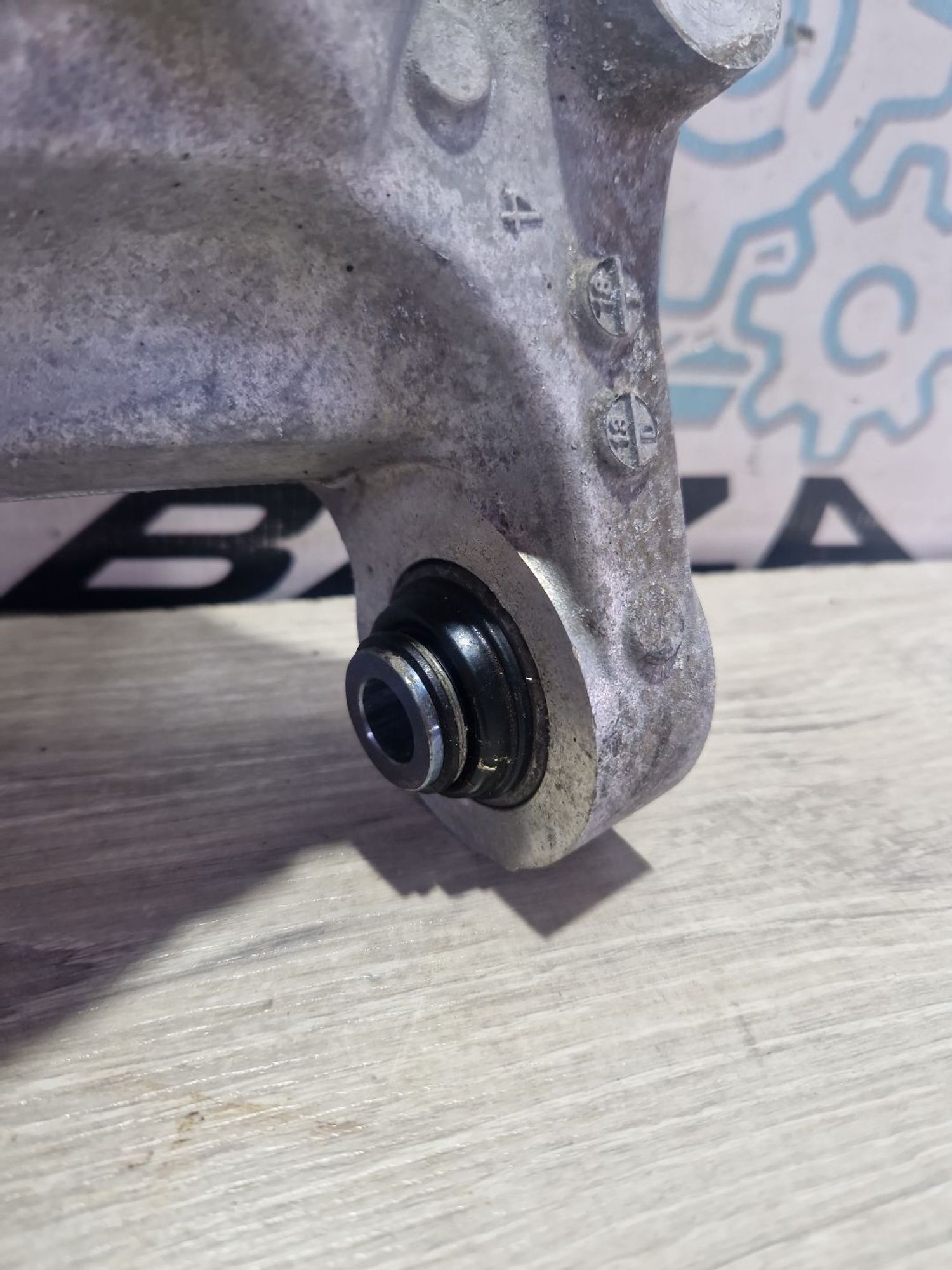 https://ycs.partsauto.market/partsauto-images/thmbs/userImages/0d5a73f363ec19ea8b7d8d6483ce4211/part/2414f6be-a21f-4820-aade-d71732be8942_1786958214200.jpg