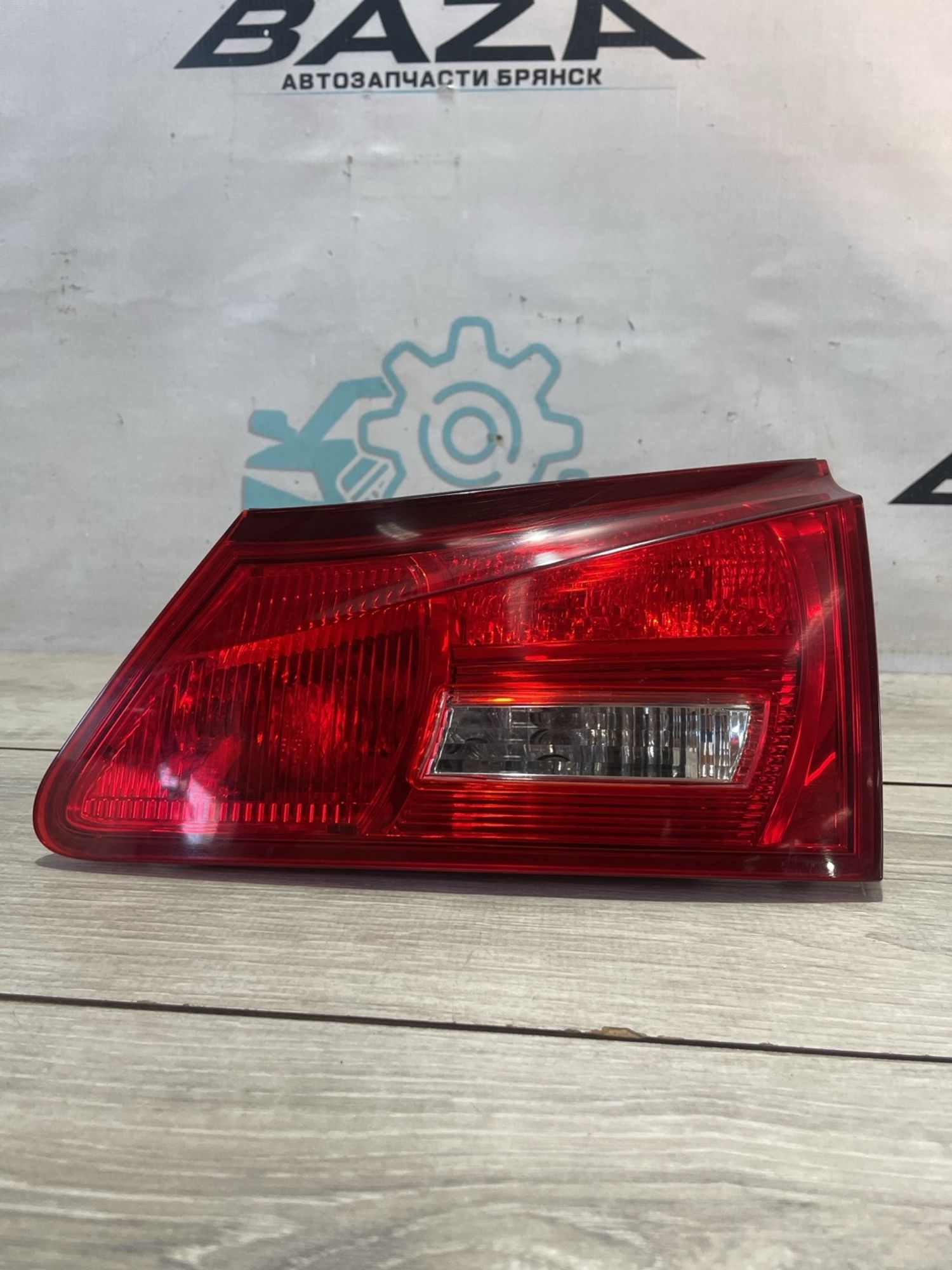 Фонарь задний правый внутренний Lexus IS II, 3000 рублей, Брянск