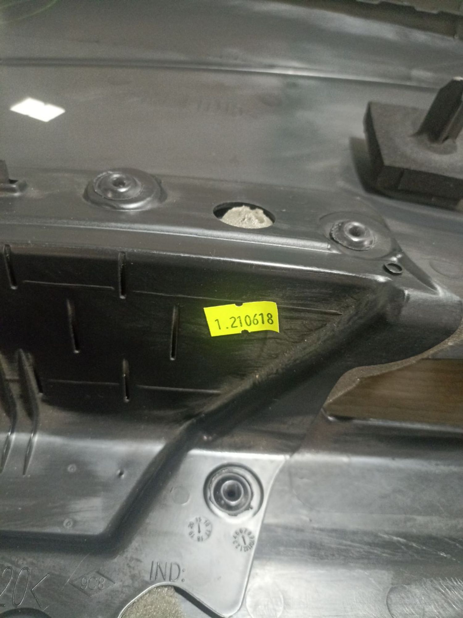 https://ycs.partsauto.market/partsauto-images/thmbs/userImages/0d5a73f363ec19ea8b7d8d6483ce4211/part/254141b8-7a63-4e53-9a59-ea82089bc2a2_1784800725296.jpg