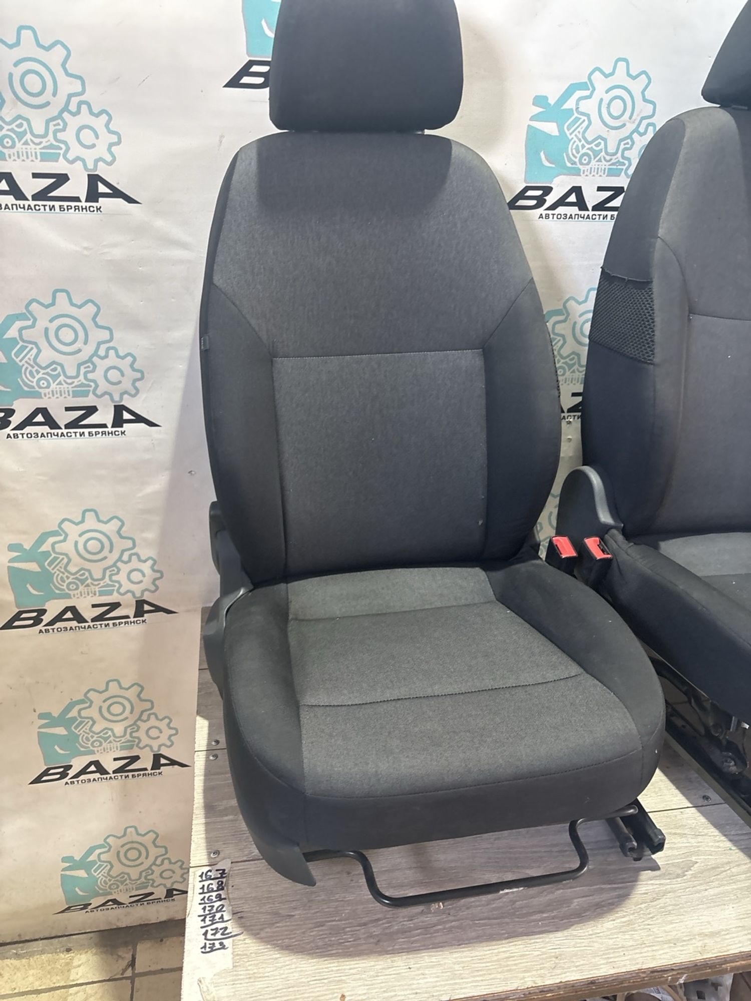 https://ycs.partsauto.market/partsauto-images/thmbs/userImages/0d5a73f363ec19ea8b7d8d6483ce4211/part/27571540-23cb-4690-941d-5a265e15bc83_1781005803625.jpg