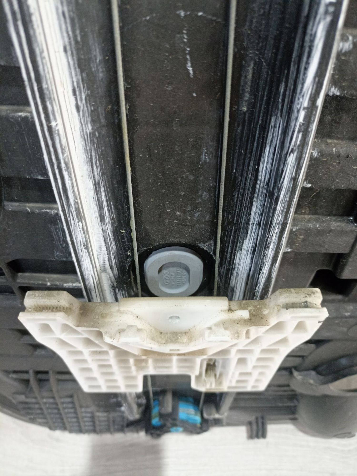 https://ycs.partsauto.market/partsauto-images/thmbs/userImages/0d5a73f363ec19ea8b7d8d6483ce4211/part/2826a6cf-c1e5-4920-a8e9-278b734b1b08_1783348144453.jpg