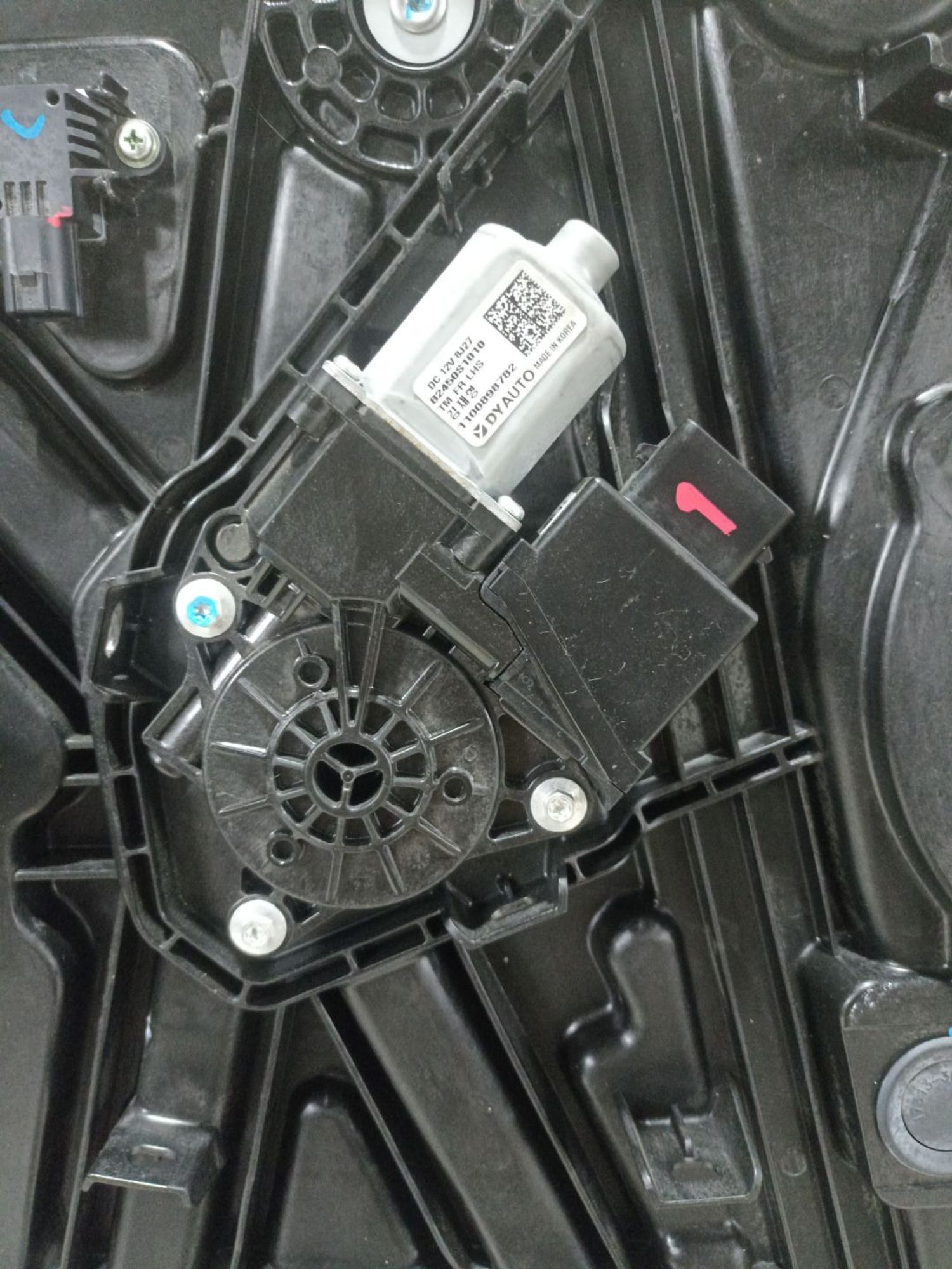 https://ycs.partsauto.market/partsauto-images/thmbs/userImages/0d5a73f363ec19ea8b7d8d6483ce4211/part/29735bc1-7817-4334-b480-c65853736e08_1783158961369.jpg