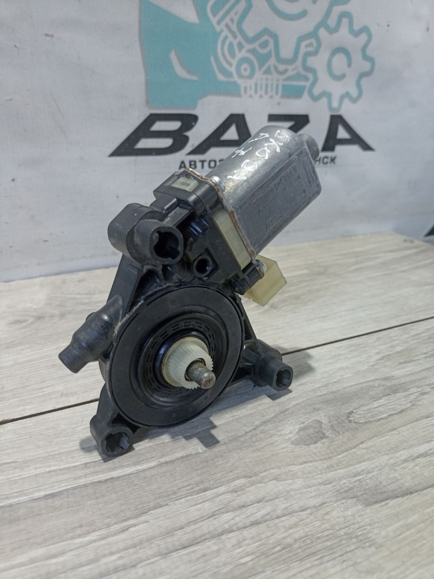 https://ycs.partsauto.market/partsauto-images/thmbs/userImages/0d5a73f363ec19ea8b7d8d6483ce4211/part/298bd9e1-155e-4c07-a26b-a25b3bd514ab_1783586058705.jpg