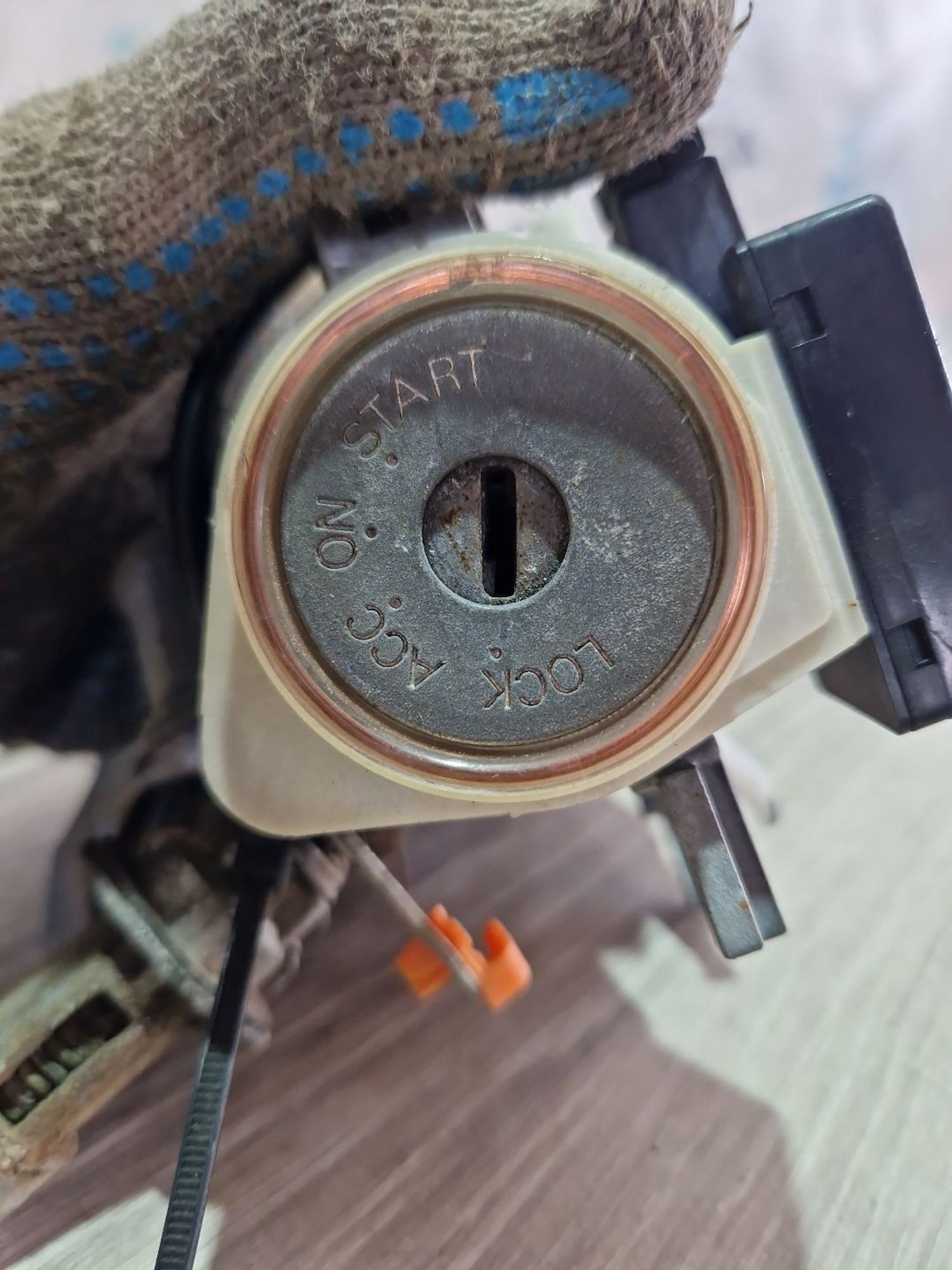 https://ycs.partsauto.market/partsauto-images/thmbs/userImages/0d5a73f363ec19ea8b7d8d6483ce4211/part/2b0f311d-2ff4-449d-adf2-f9b7377d600b_1787223034680.jpg