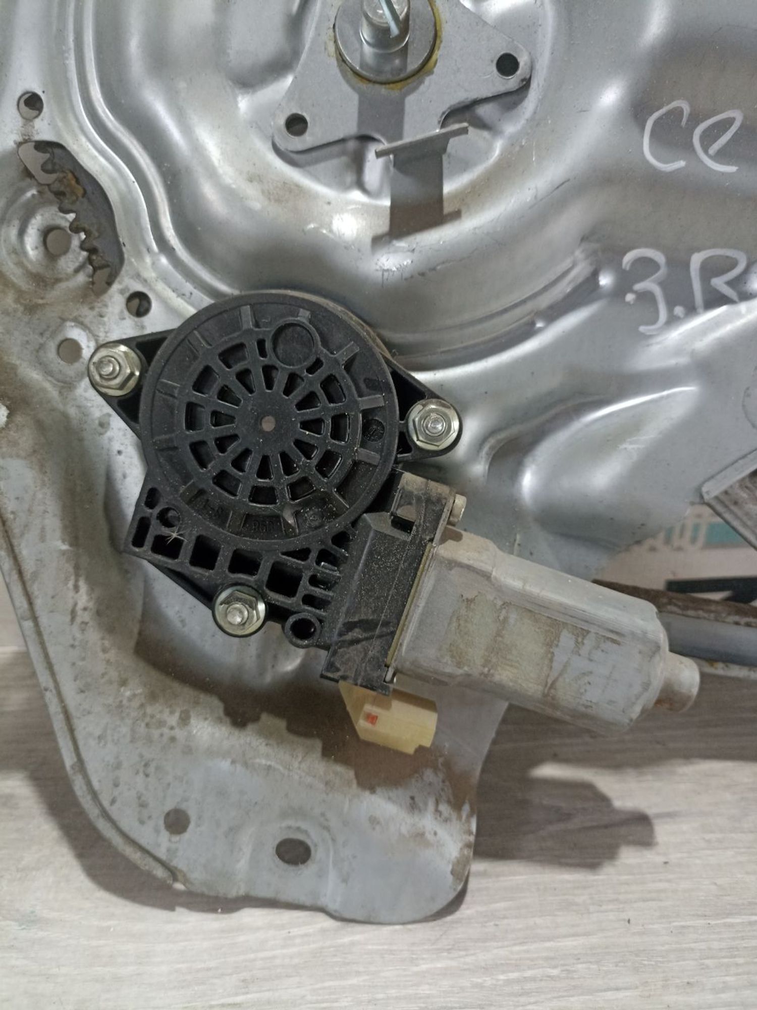 https://ycs.partsauto.market/partsauto-images/thmbs/userImages/0d5a73f363ec19ea8b7d8d6483ce4211/part/2d62e574-6d93-4028-bd2b-59722695d9a3_1783338383388.jpg