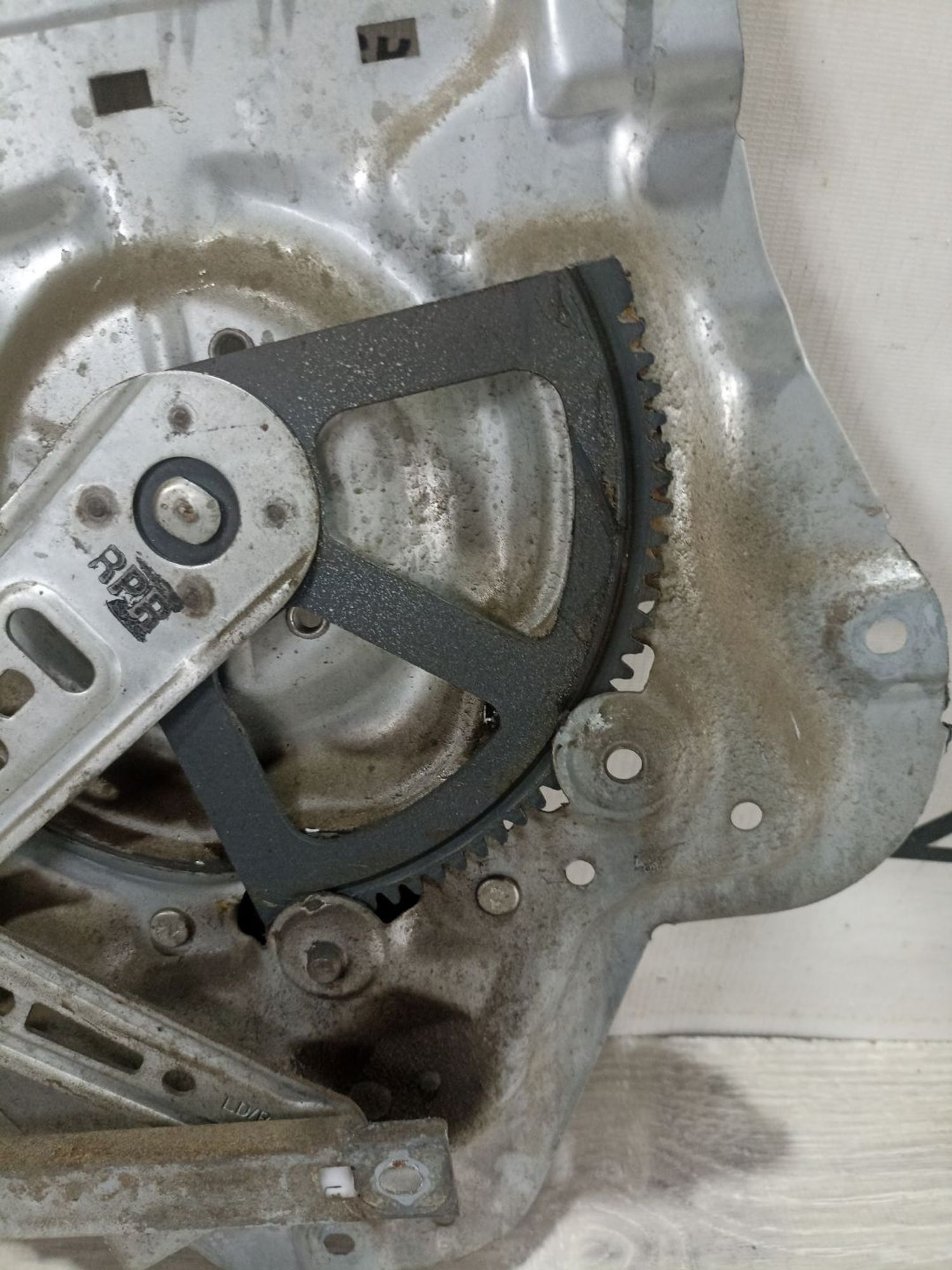 https://ycs.partsauto.market/partsauto-images/thmbs/userImages/0d5a73f363ec19ea8b7d8d6483ce4211/part/31a18c5e-f694-4df9-9ed4-dd1565093499_1783338382114.jpg