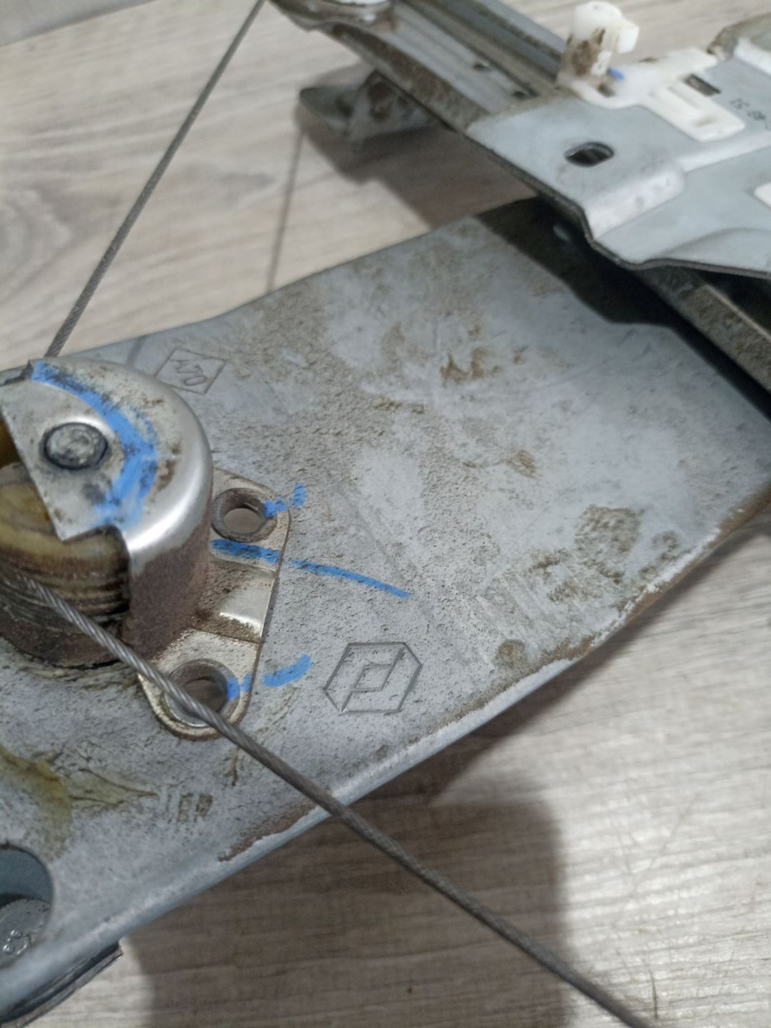https://ycs.partsauto.market/partsauto-images/thmbs/userImages/0d5a73f363ec19ea8b7d8d6483ce4211/part/32443ca6-6e53-47c4-b2dd-b4600f927f09_1783952225665.jpg