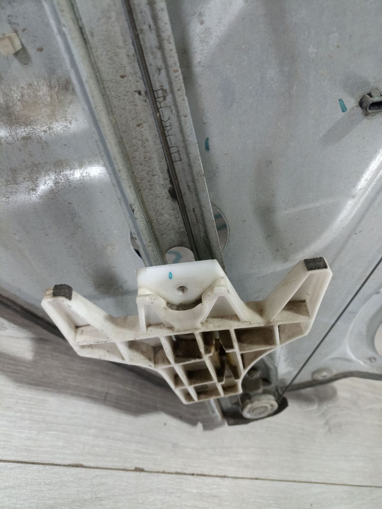 https://ycs.partsauto.market/partsauto-images/thmbs/userImages/0d5a73f363ec19ea8b7d8d6483ce4211/part/344d34ad-3d25-4ff6-9d4d-4cd5ed631356_1783338873461.jpg