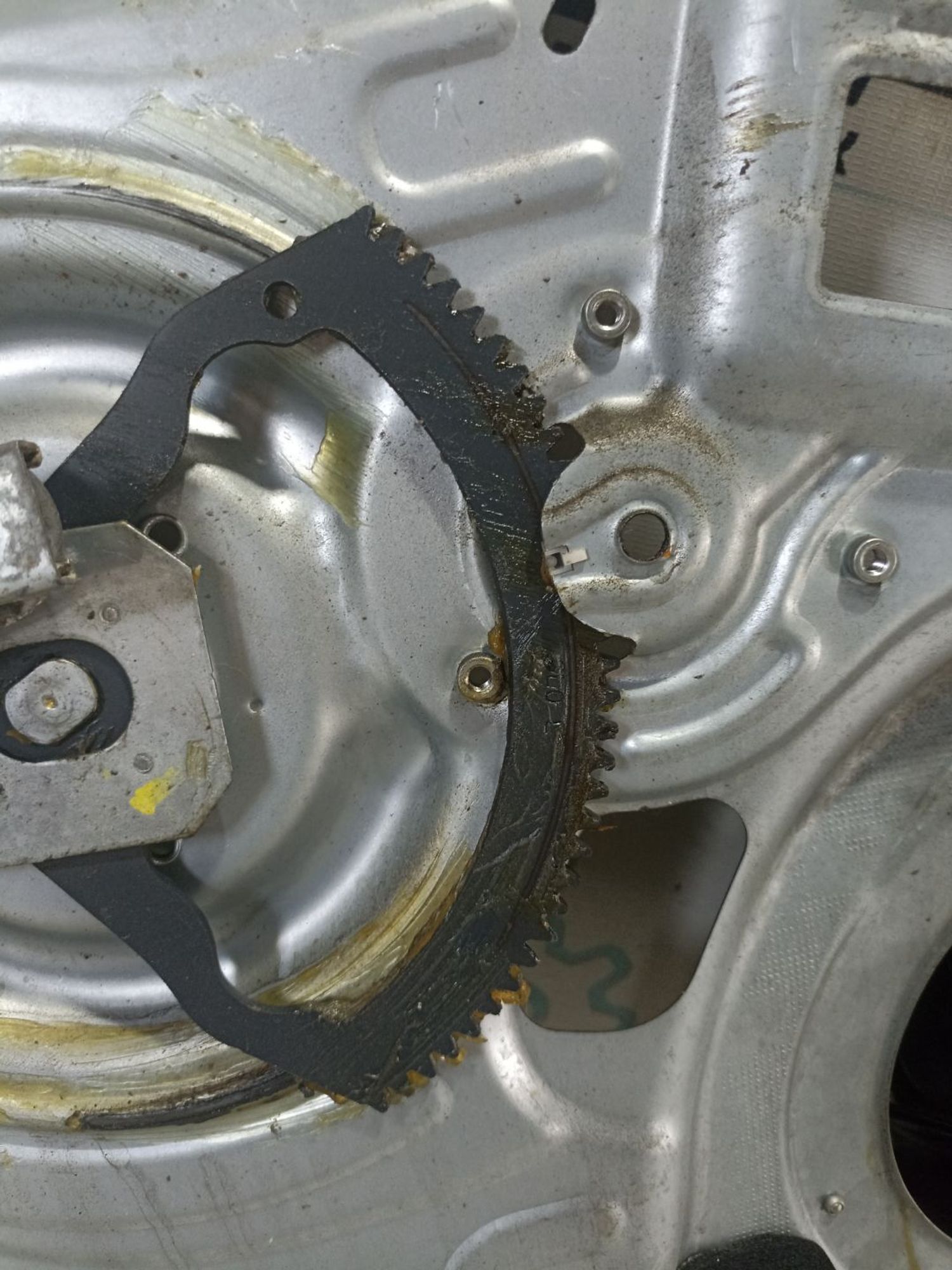 https://ycs.partsauto.market/partsauto-images/thmbs/userImages/0d5a73f363ec19ea8b7d8d6483ce4211/part/382ea990-d687-4859-a74b-72511a61f467_1783498463158.jpg