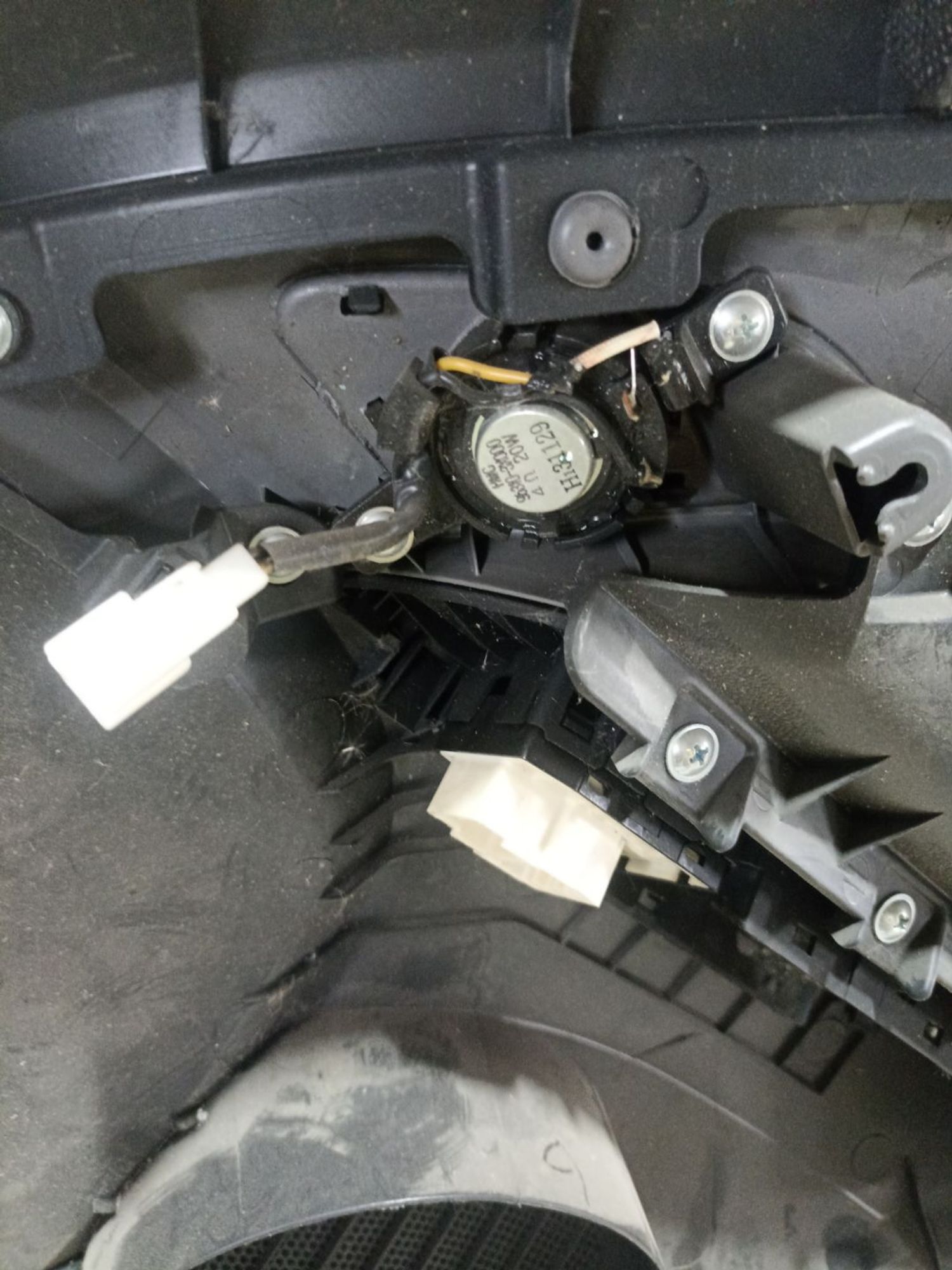 Обшивка двери передней левой Hyundai Elantra, V..., 2990 рублей, Брянск