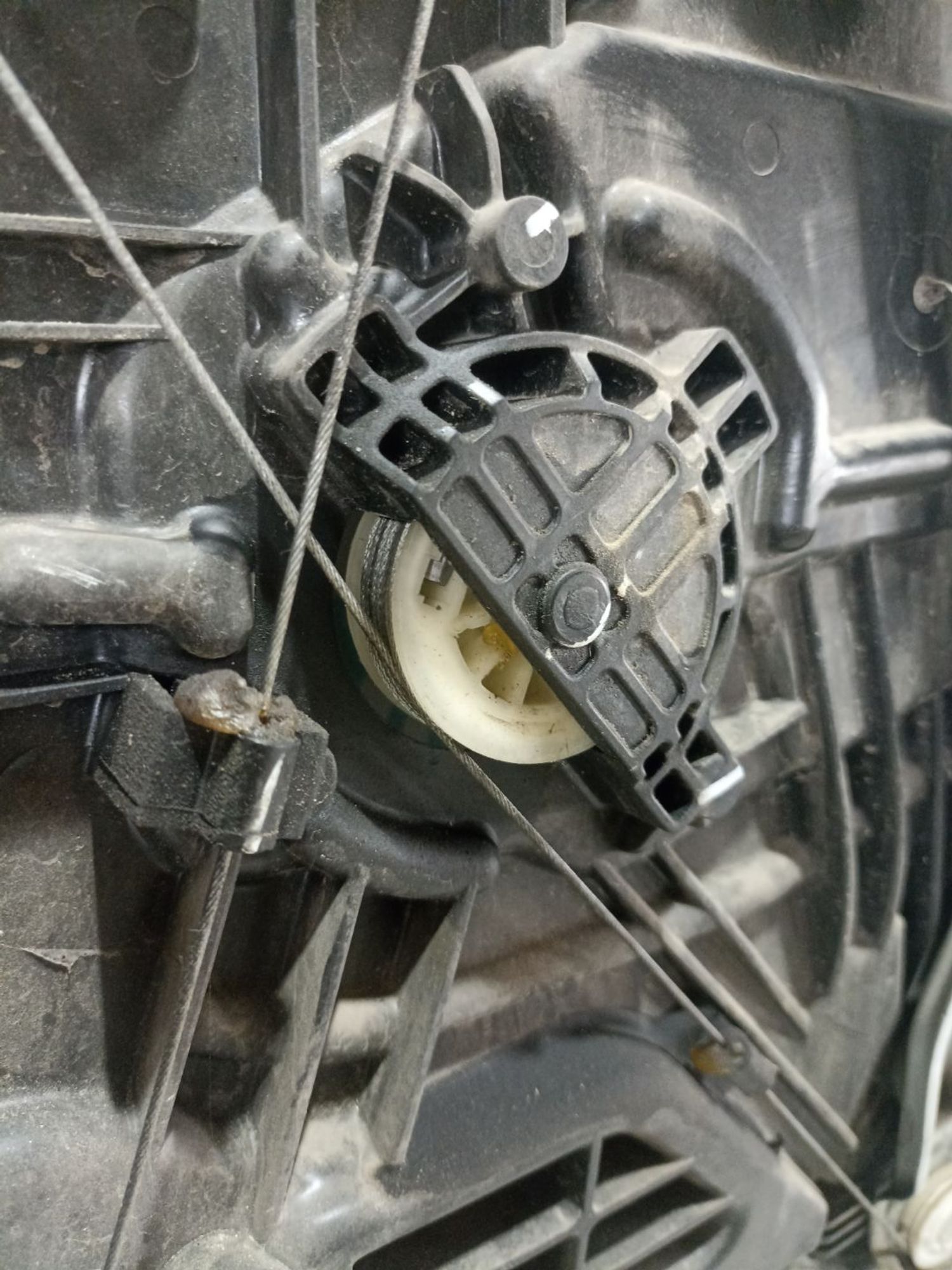 https://ycs.partsauto.market/partsauto-images/thmbs/userImages/0d5a73f363ec19ea8b7d8d6483ce4211/part/3ebb141b-28ce-4d6b-95e5-2cca015bb1a6_1783496451830.jpg