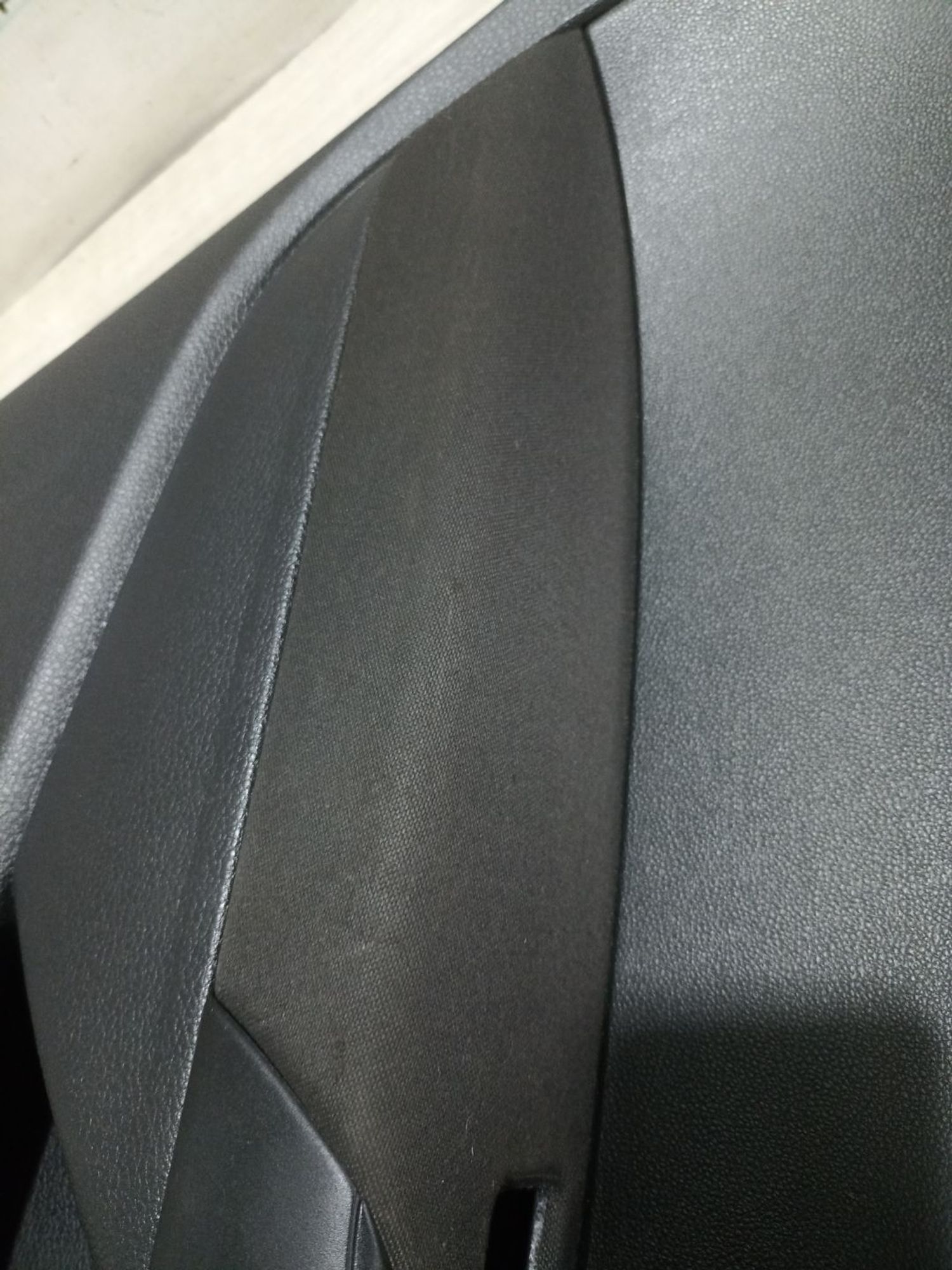 https://ycs.partsauto.market/partsauto-images/thmbs/userImages/0d5a73f363ec19ea8b7d8d6483ce4211/part/400c0369-89cd-4e0f-8662-b29e2757a281_1784628973346.jpg
