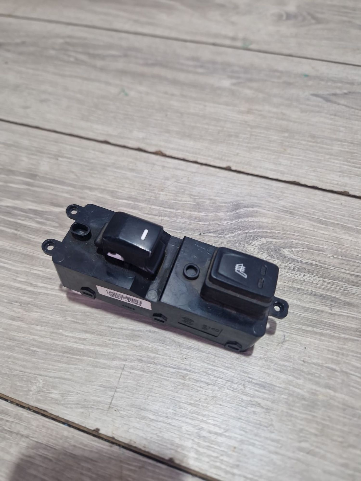 https://ycs.partsauto.market/partsauto-images/thmbs/userImages/0d5a73f363ec19ea8b7d8d6483ce4211/part/40301b4b-83f6-4a60-a368-1e941fd019df_1787649717064.jpg