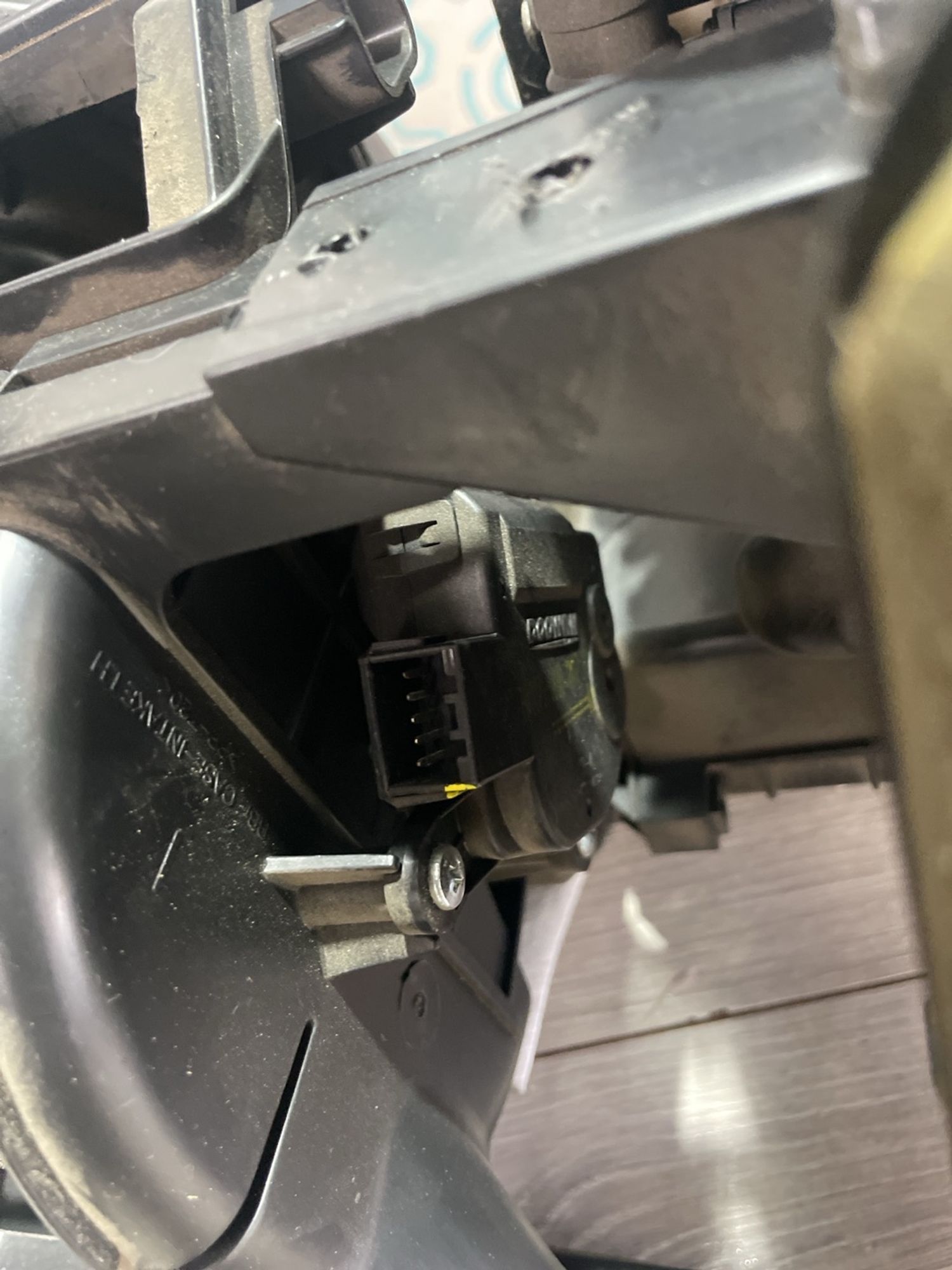 https://ycs.partsauto.market/partsauto-images/thmbs/userImages/0d5a73f363ec19ea8b7d8d6483ce4211/part/49f2415a-a3c0-46d8-8763-5f065849b2d9_1741256795155.jpg
