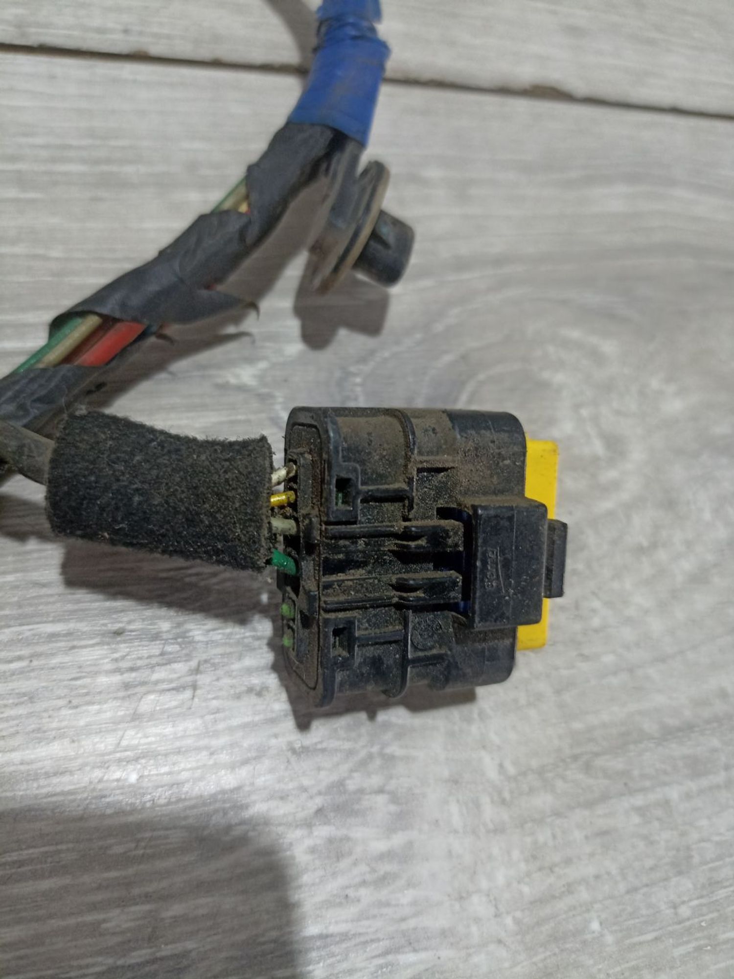 https://ycs.partsauto.market/partsauto-images/thmbs/userImages/0d5a73f363ec19ea8b7d8d6483ce4211/part/4a32ca61-3715-4a2f-9e80-09e2e84f72a9_1783344873148.jpg