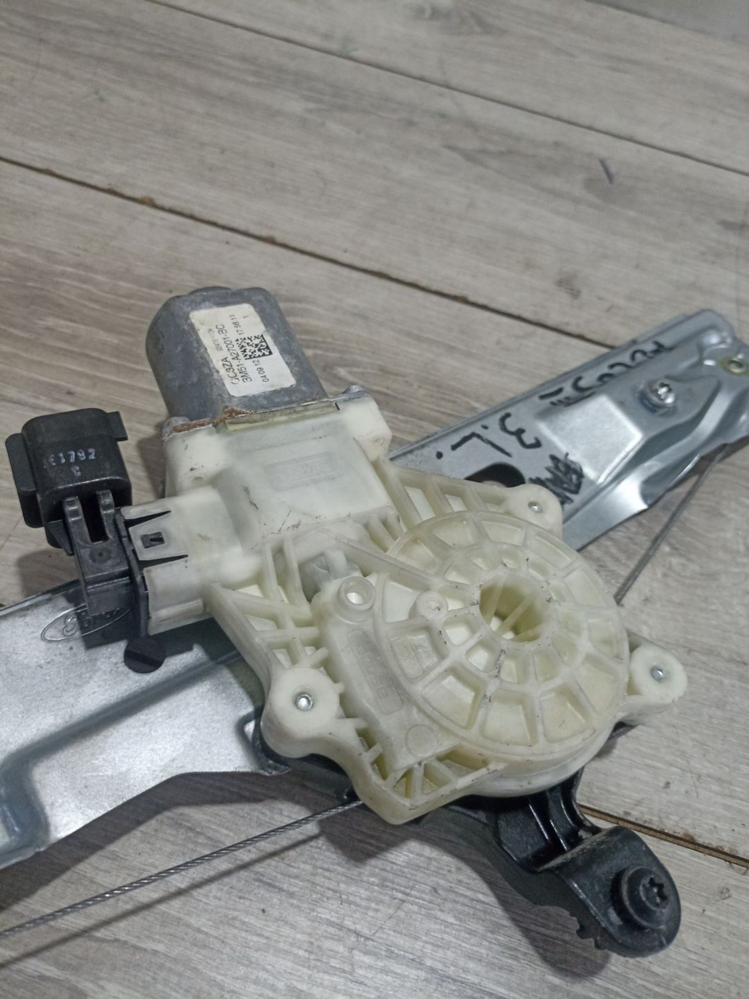 https://ycs.partsauto.market/partsauto-images/thmbs/userImages/0d5a73f363ec19ea8b7d8d6483ce4211/part/52650a79-f233-44fa-87df-e8825afba6dc_1784034982745.jpg