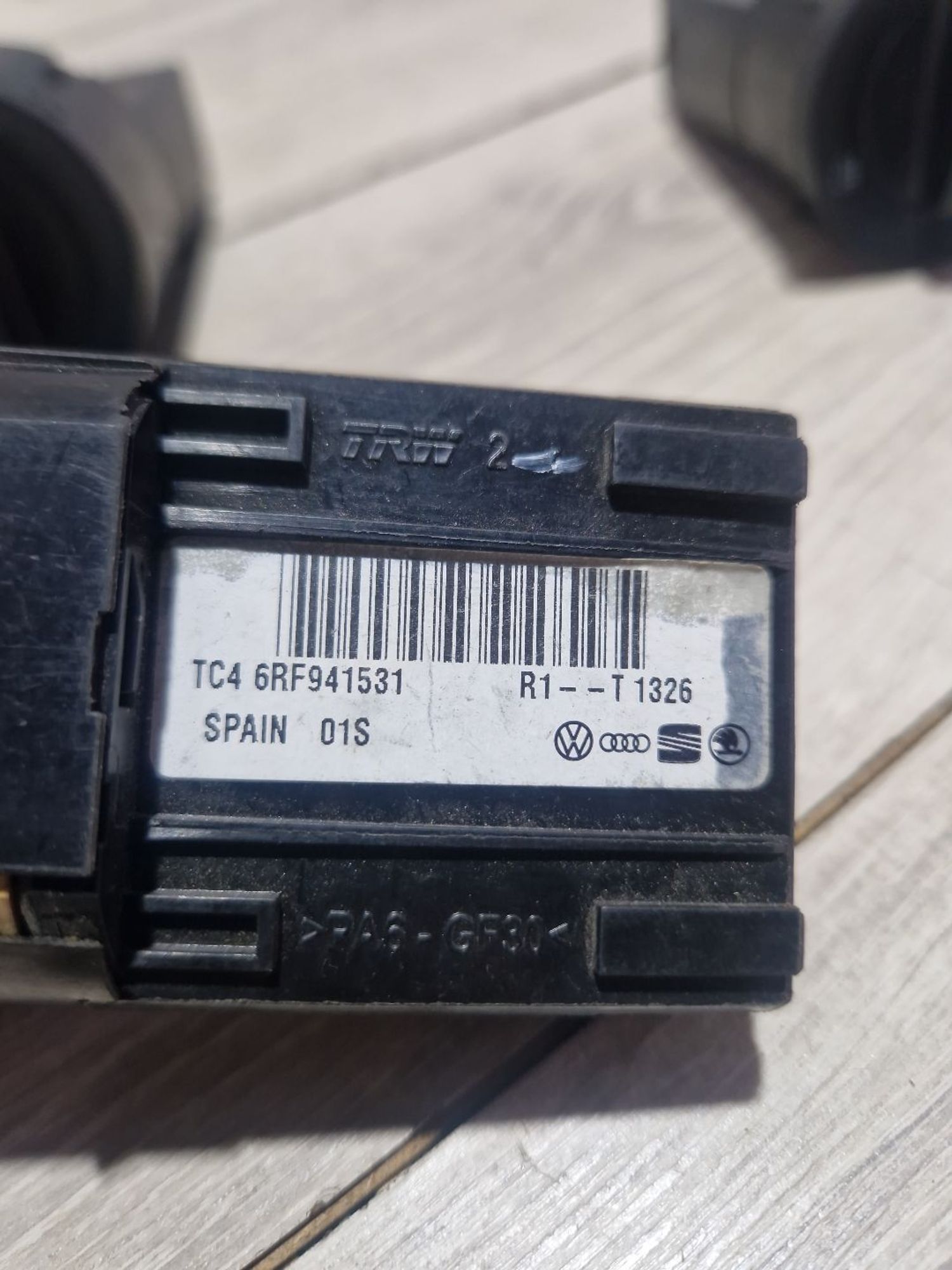 https://ycs.partsauto.market/partsauto-images/thmbs/userImages/0d5a73f363ec19ea8b7d8d6483ce4211/part/5599ba06-ddec-41bd-af7c-31ca3018cc11_1787308847089.jpg