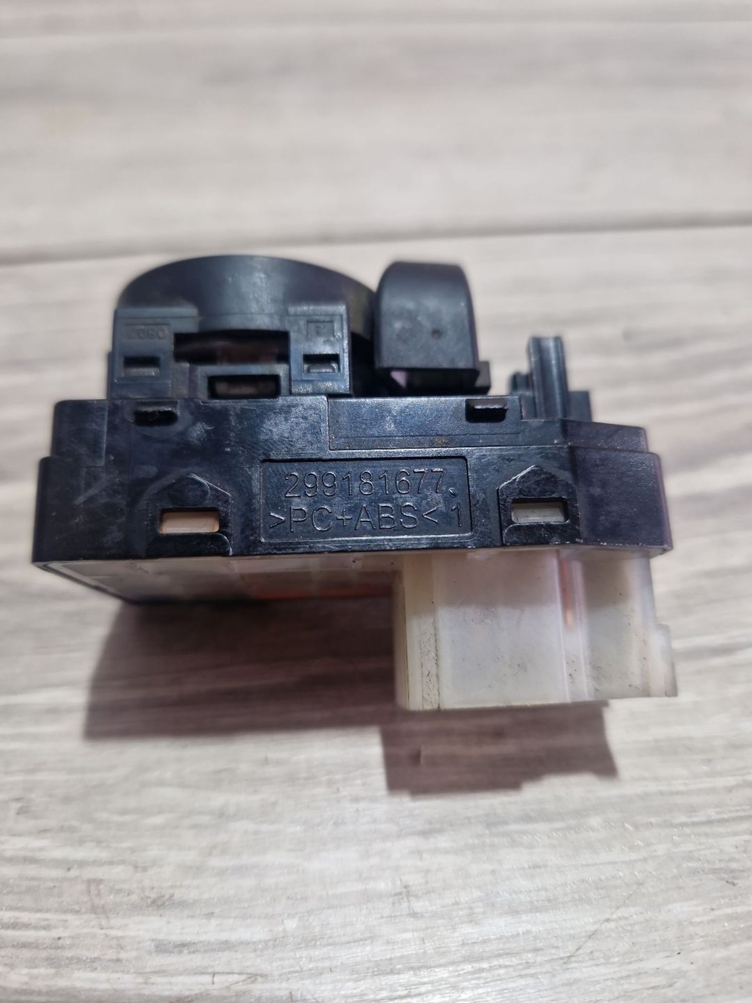 https://ycs.partsauto.market/partsauto-images/thmbs/userImages/0d5a73f363ec19ea8b7d8d6483ce4211/part/575140fa-2633-4a5c-b1e8-e599656bb43d_1787568554004.jpg
