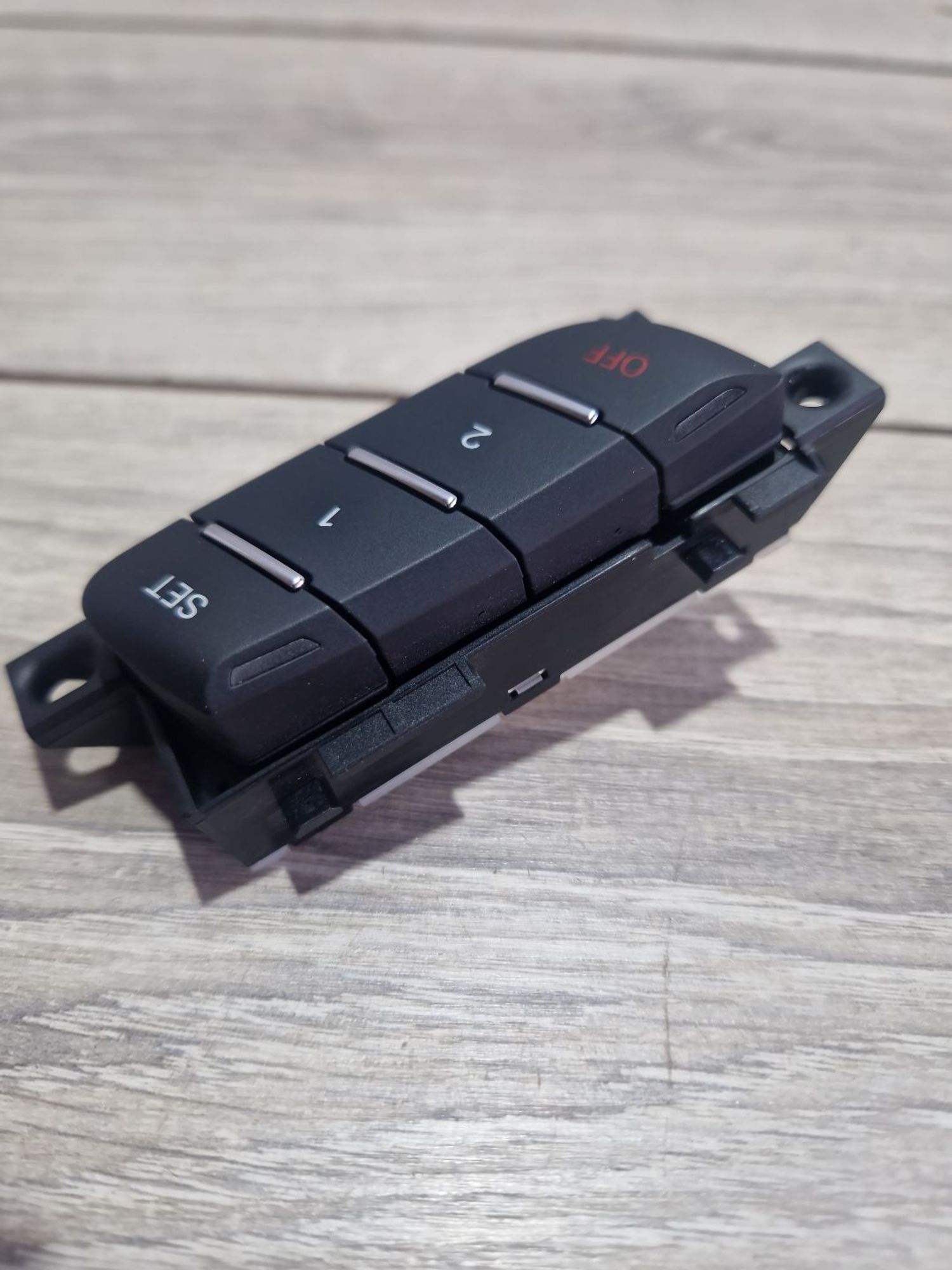 https://ycs.partsauto.market/partsauto-images/thmbs/userImages/0d5a73f363ec19ea8b7d8d6483ce4211/part/580d1388-c198-4c37-9377-8d8335b50a0b_1787660904104.jpg
