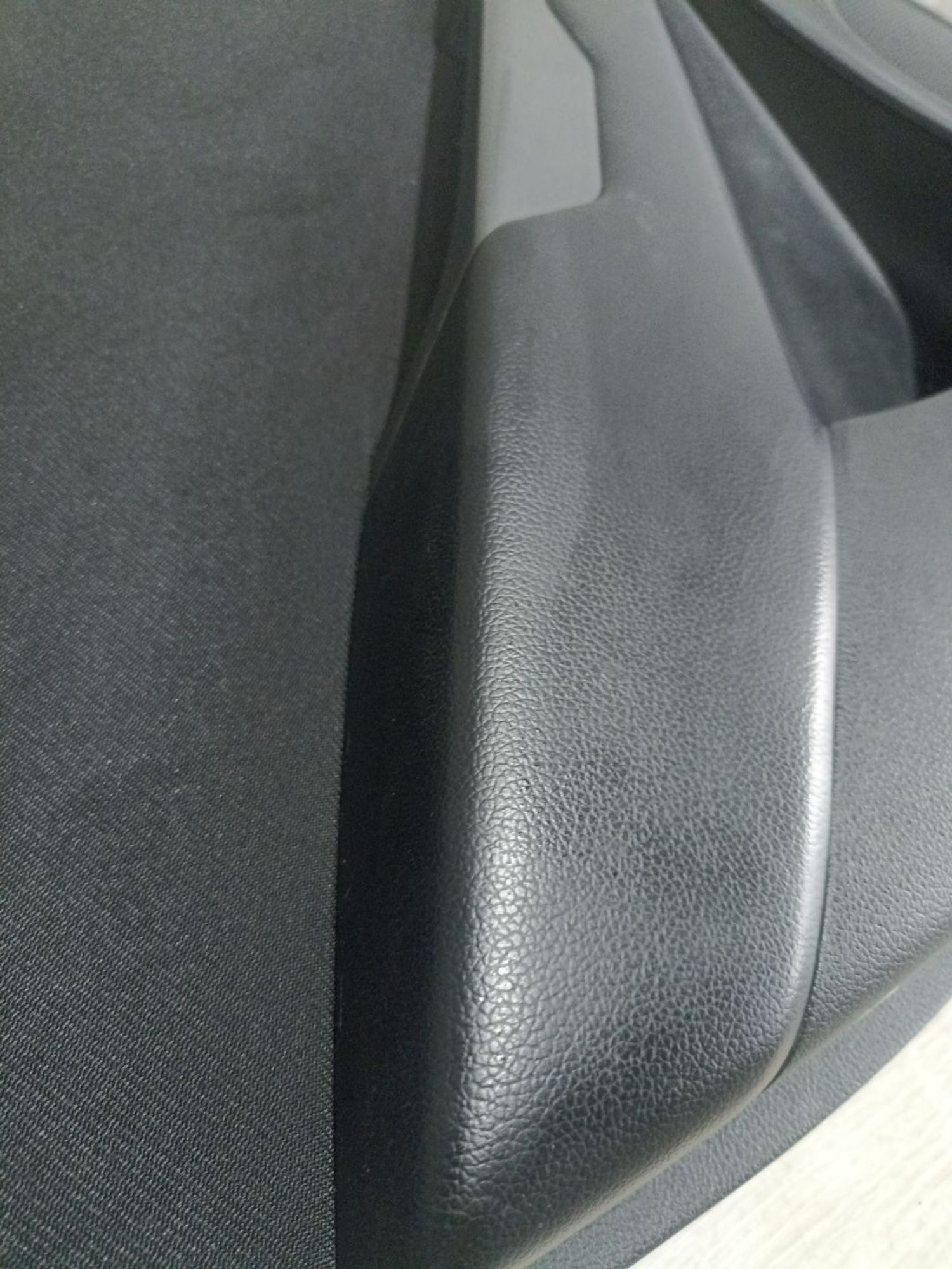 https://ycs.partsauto.market/partsauto-images/thmbs/userImages/0d5a73f363ec19ea8b7d8d6483ce4211/part/5aaa25f5-3d3f-4ca4-aba6-f7a3b4bdd4bd_1785152539558.jpg