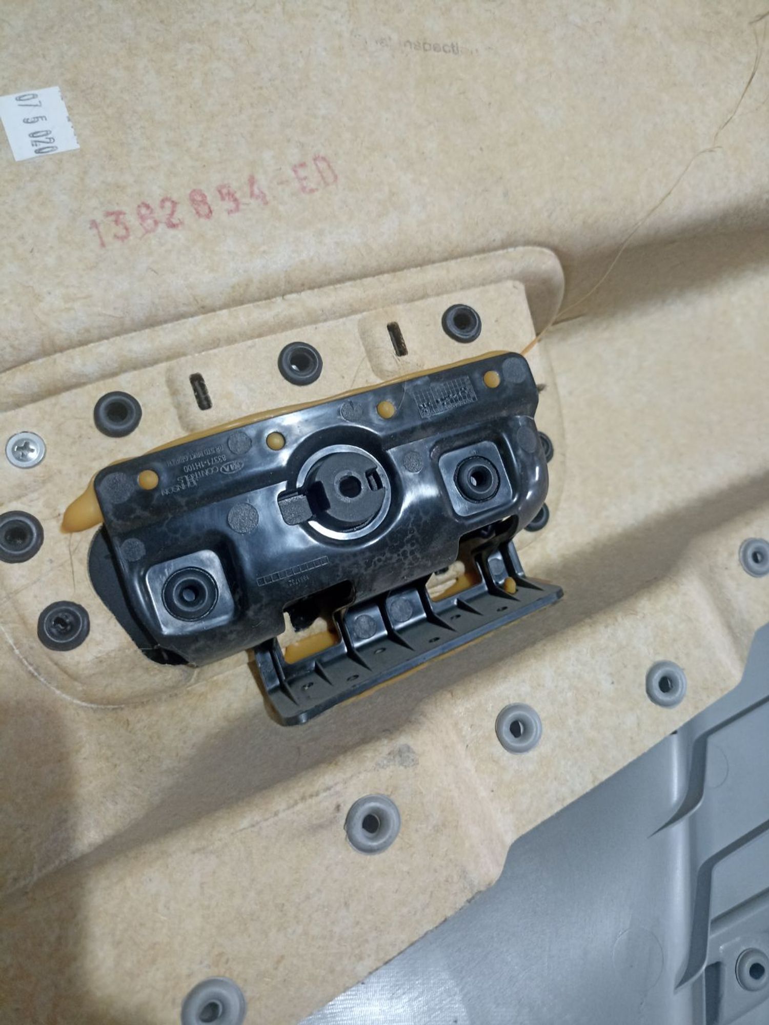 https://ycs.partsauto.market/partsauto-images/thmbs/userImages/0d5a73f363ec19ea8b7d8d6483ce4211/part/5b08beed-d9e7-4018-b51a-d5ee97b3bbfb_1784720227108.jpg