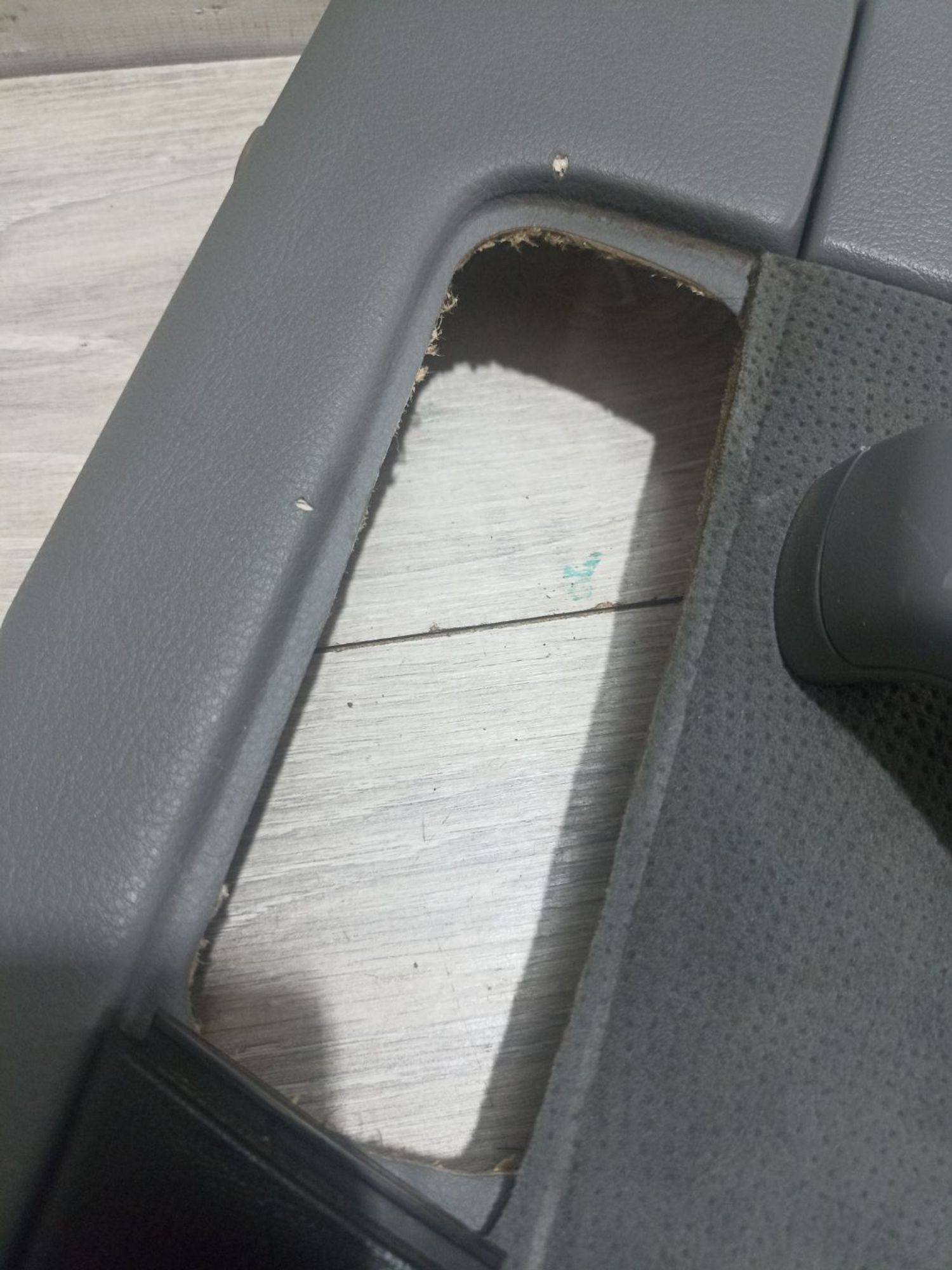 https://ycs.partsauto.market/partsauto-images/thmbs/userImages/0d5a73f363ec19ea8b7d8d6483ce4211/part/5b596710-6610-4391-943e-10d4acf8f841_1784547530258.jpg