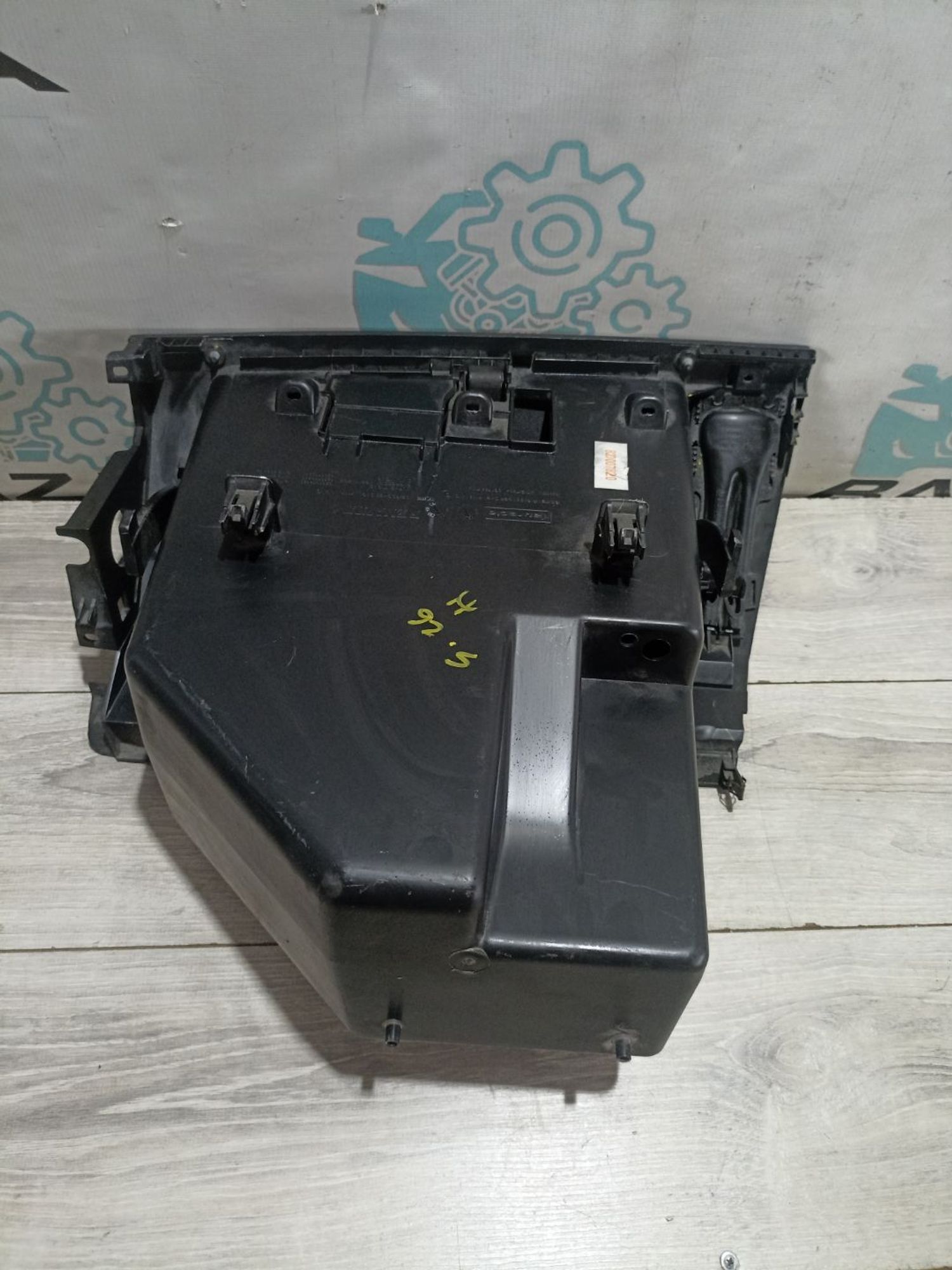 https://ycs.partsauto.market/partsauto-images/thmbs/userImages/0d5a73f363ec19ea8b7d8d6483ce4211/part/5c1667f2-bc4b-4f1b-9ca4-69ca4c463774_1784209075234.jpg