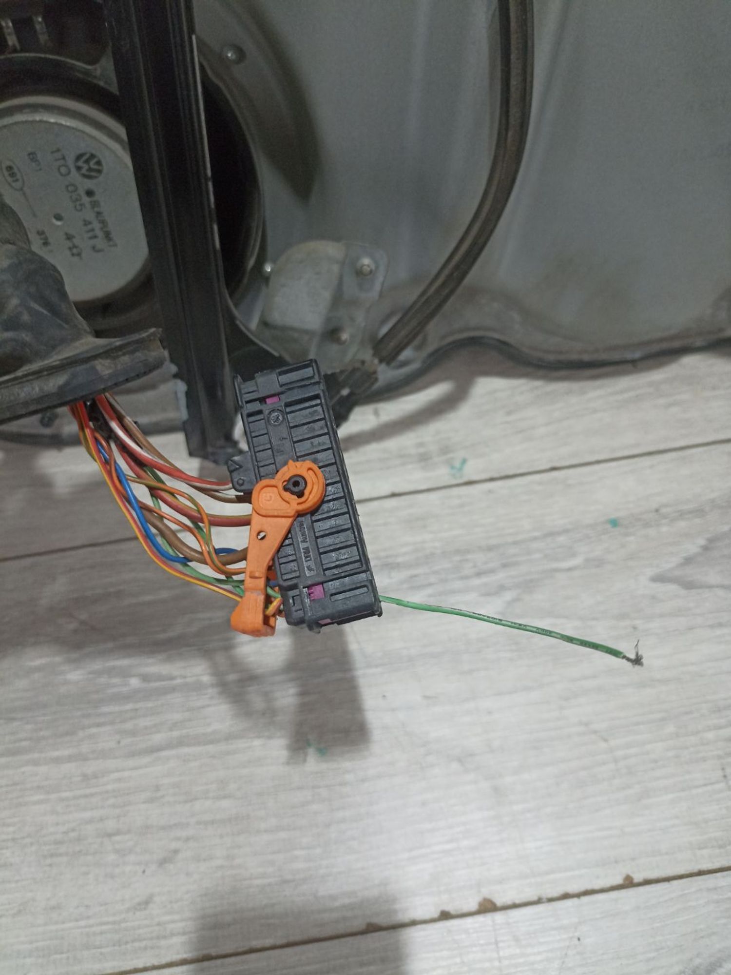 https://ycs.partsauto.market/partsauto-images/thmbs/userImages/0d5a73f363ec19ea8b7d8d6483ce4211/part/5cecc4cd-31fe-4723-9062-cbd7c20c4f22_1783162512578.jpg