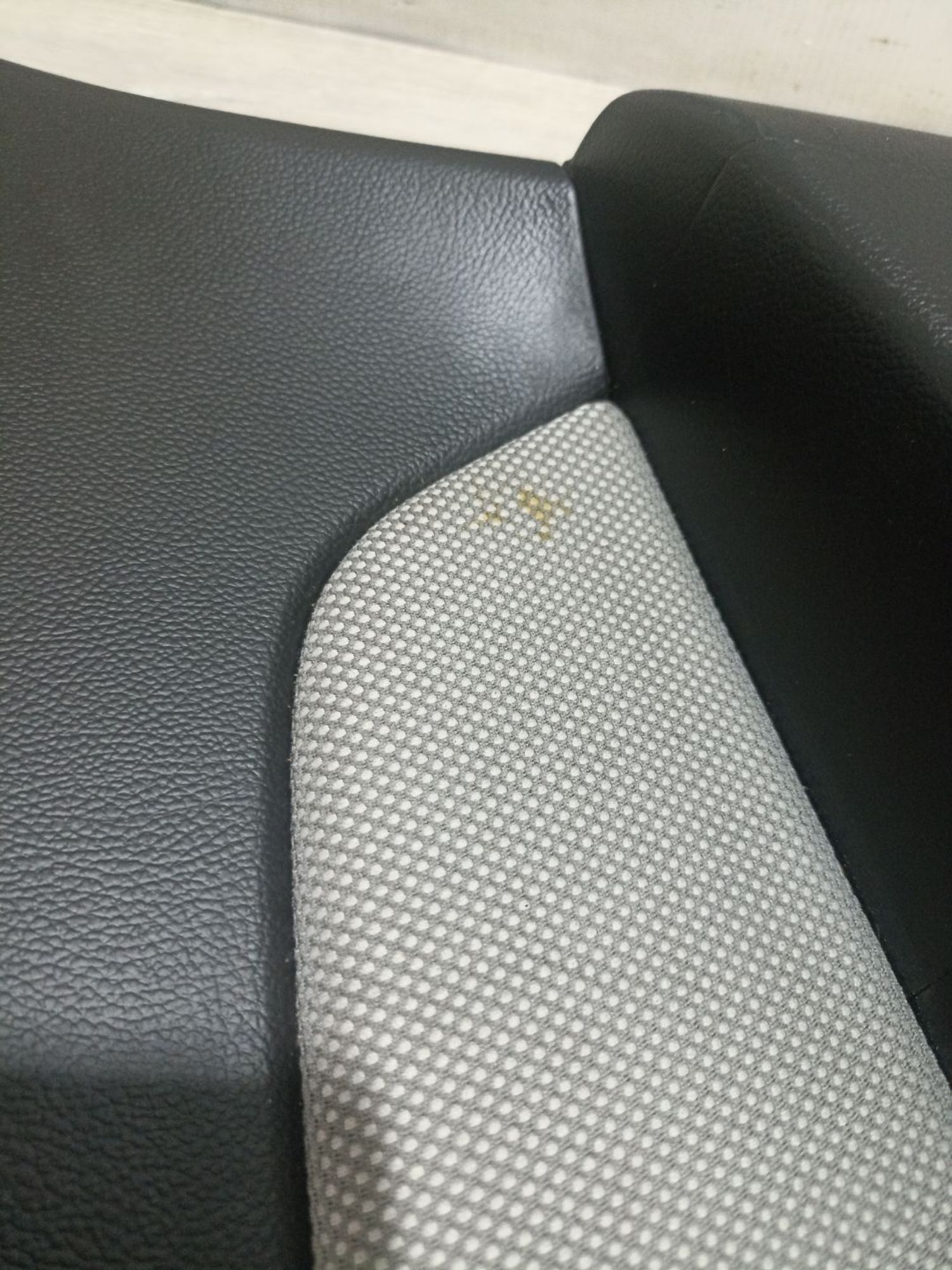 https://ycs.partsauto.market/partsauto-images/thmbs/userImages/0d5a73f363ec19ea8b7d8d6483ce4211/part/5f02bb15-5c5f-4dc6-b081-a66c2fe0f3cf_1784801834432.jpg