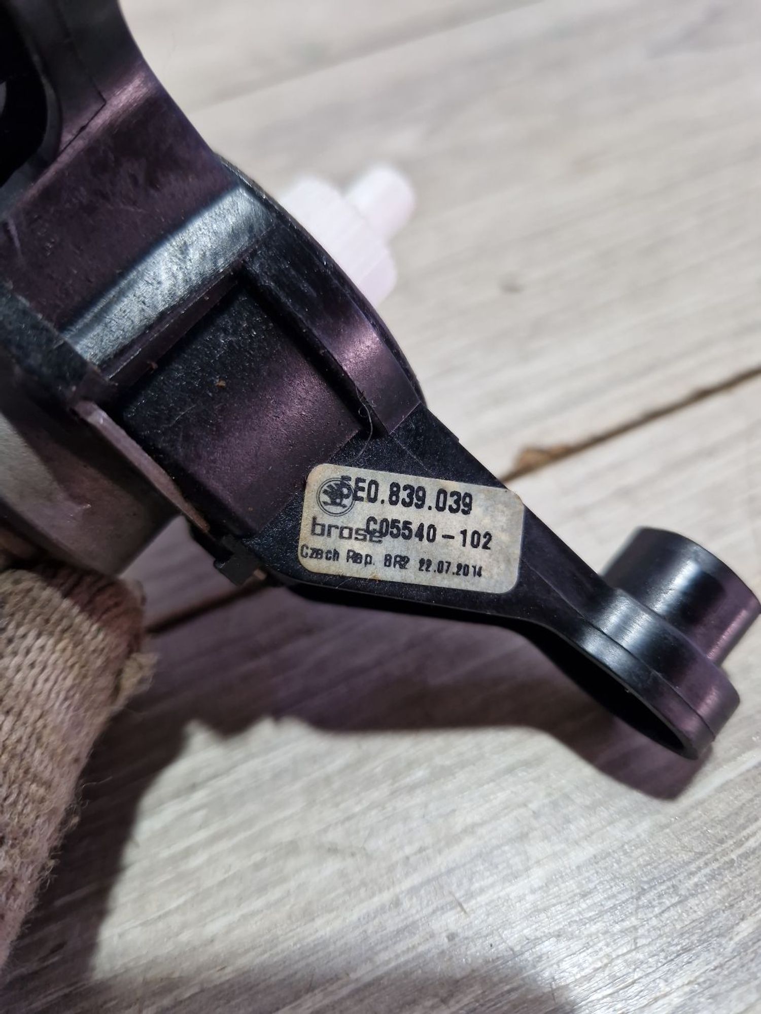 https://ycs.partsauto.market/partsauto-images/thmbs/userImages/0d5a73f363ec19ea8b7d8d6483ce4211/part/618647be-8ede-400f-a28b-dc2c14bbbd4b_1787218776102.jpg
