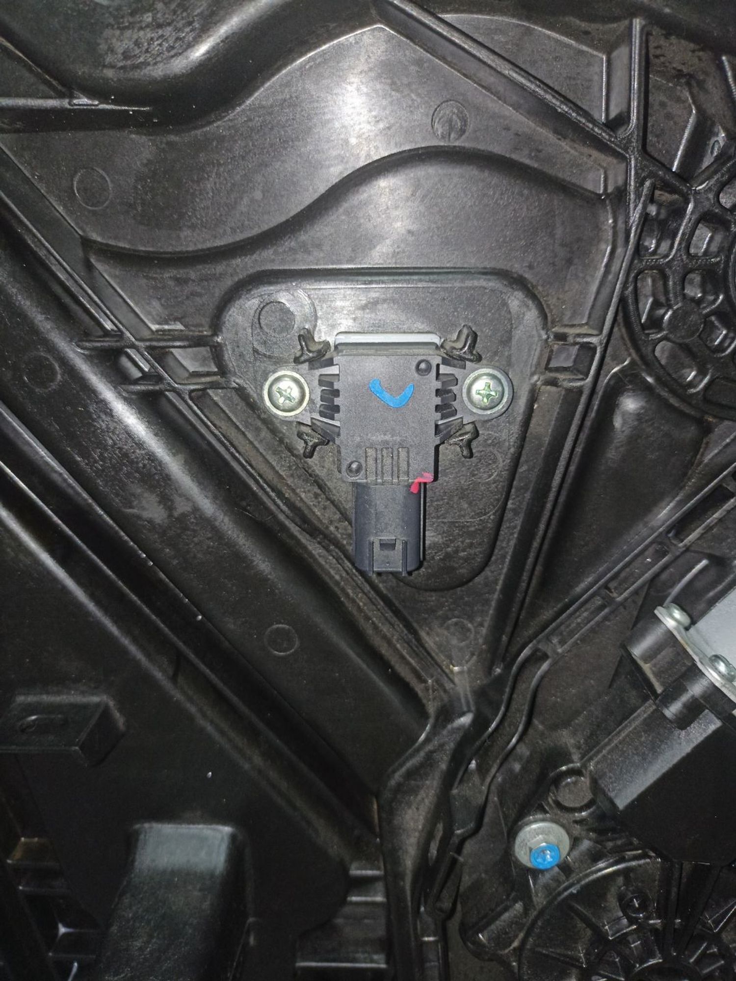 https://ycs.partsauto.market/partsauto-images/thmbs/userImages/0d5a73f363ec19ea8b7d8d6483ce4211/part/61e6a829-ec99-41dd-b6b3-22b52506f85c_1783158964042.jpg