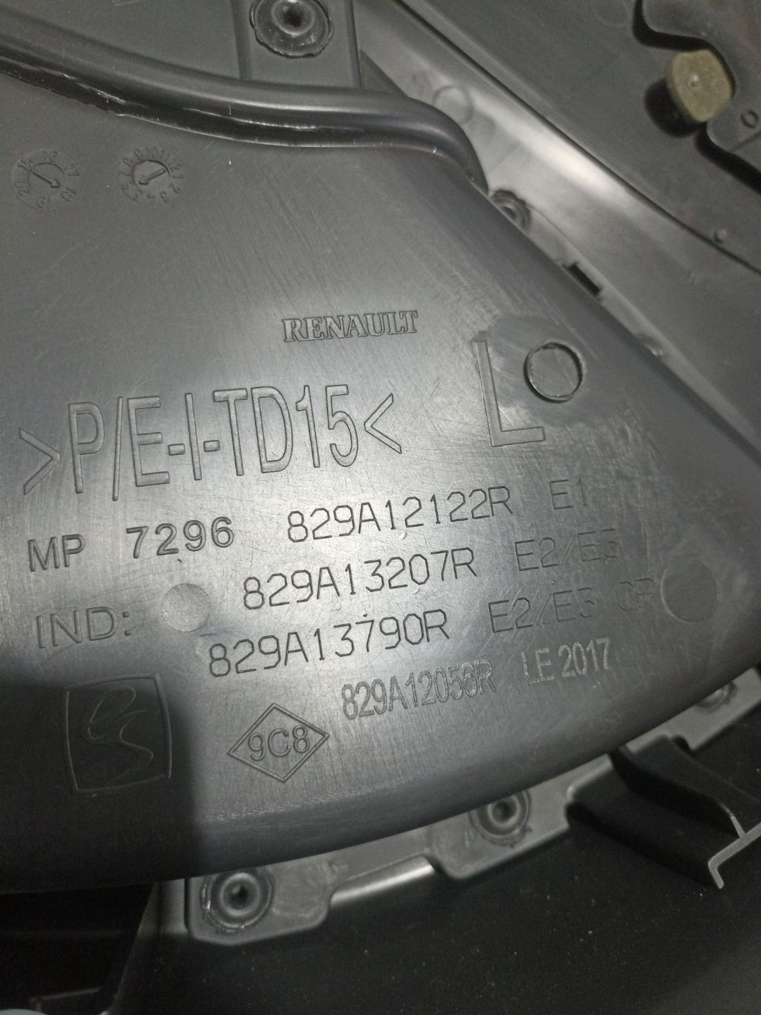 https://ycs.partsauto.market/partsauto-images/thmbs/userImages/0d5a73f363ec19ea8b7d8d6483ce4211/part/637cbb00-3aa1-4ba3-88e0-d584daece401_1784622831437.jpg