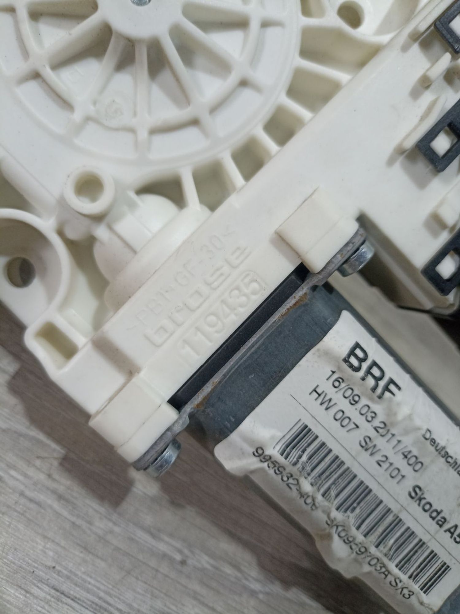 https://ycs.partsauto.market/partsauto-images/thmbs/userImages/0d5a73f363ec19ea8b7d8d6483ce4211/part/651d4ce8-f305-4eb3-8a54-dfc14cc1644e_1783335934962.jpg