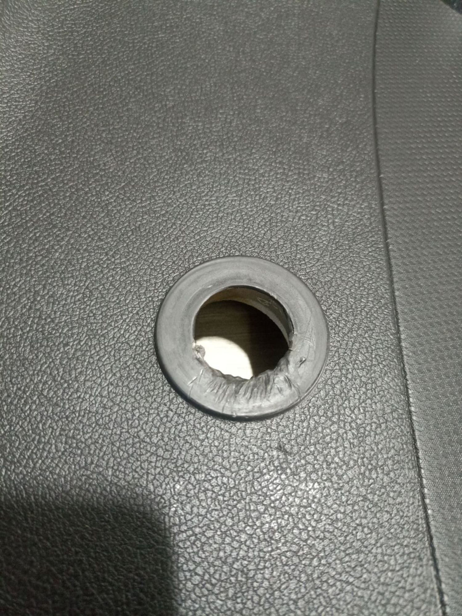 https://ycs.partsauto.market/partsauto-images/thmbs/userImages/0d5a73f363ec19ea8b7d8d6483ce4211/part/6d04e18b-304e-4d65-a5ed-6d09bb8722cd_1785157128479.jpg