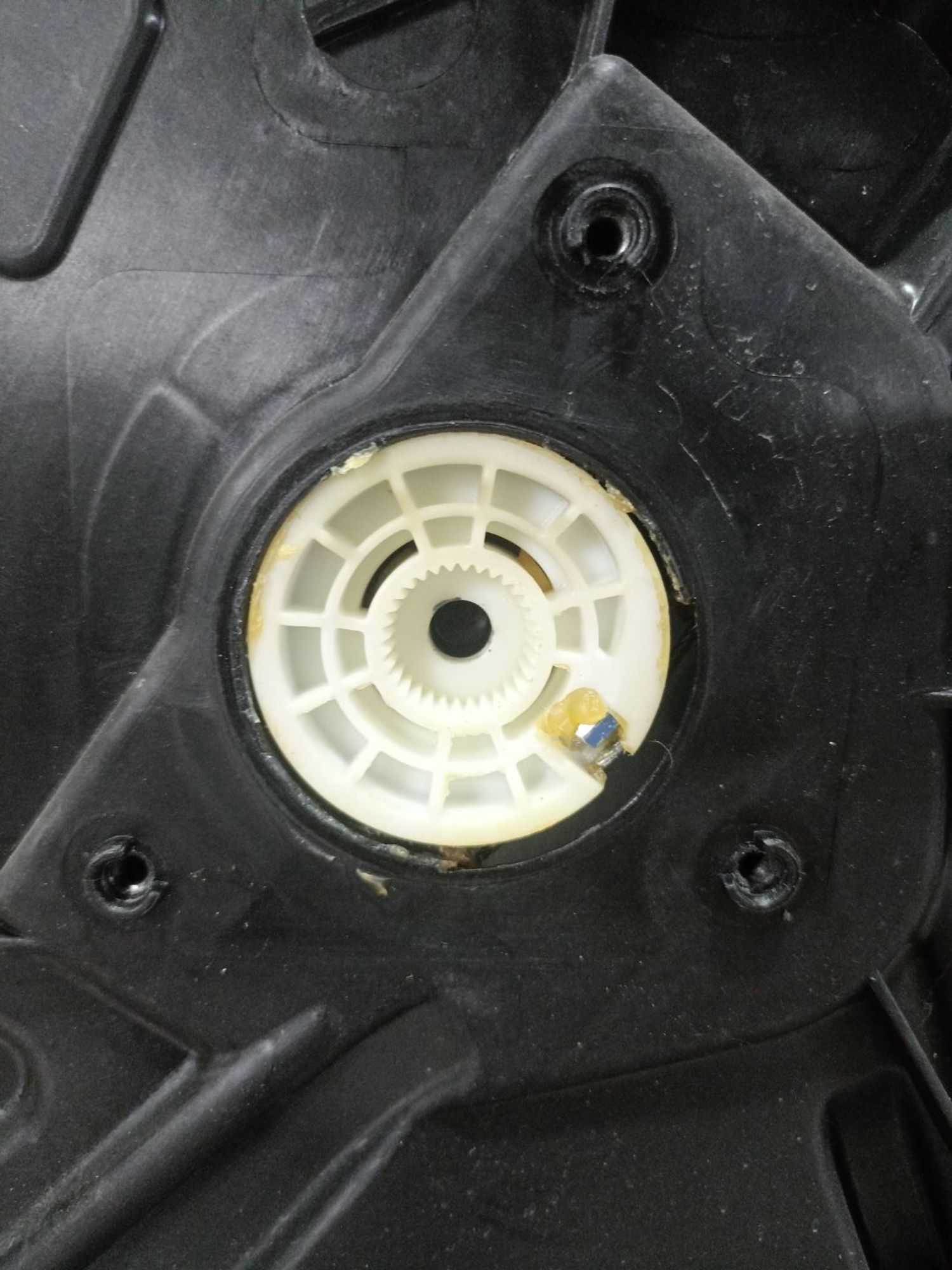 https://ycs.partsauto.market/partsauto-images/thmbs/userImages/0d5a73f363ec19ea8b7d8d6483ce4211/part/6da779e3-8c45-4320-ba27-35e8be01d4d9_1783499501347.jpg
