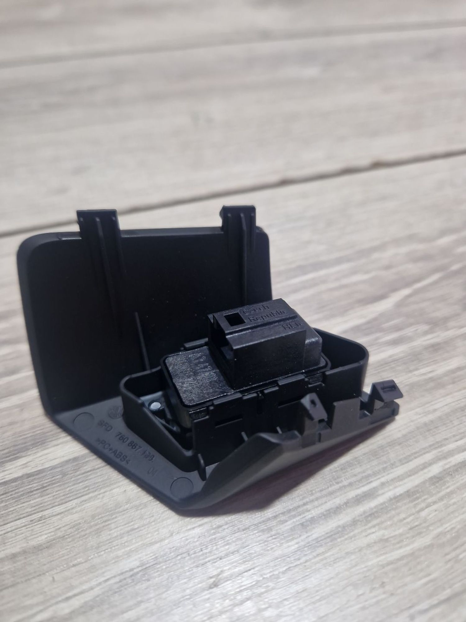 https://ycs.partsauto.market/partsauto-images/thmbs/userImages/0d5a73f363ec19ea8b7d8d6483ce4211/part/6dc1ab1a-fbc3-4060-aee0-d2b96e05e4df_1787304137593.jpg