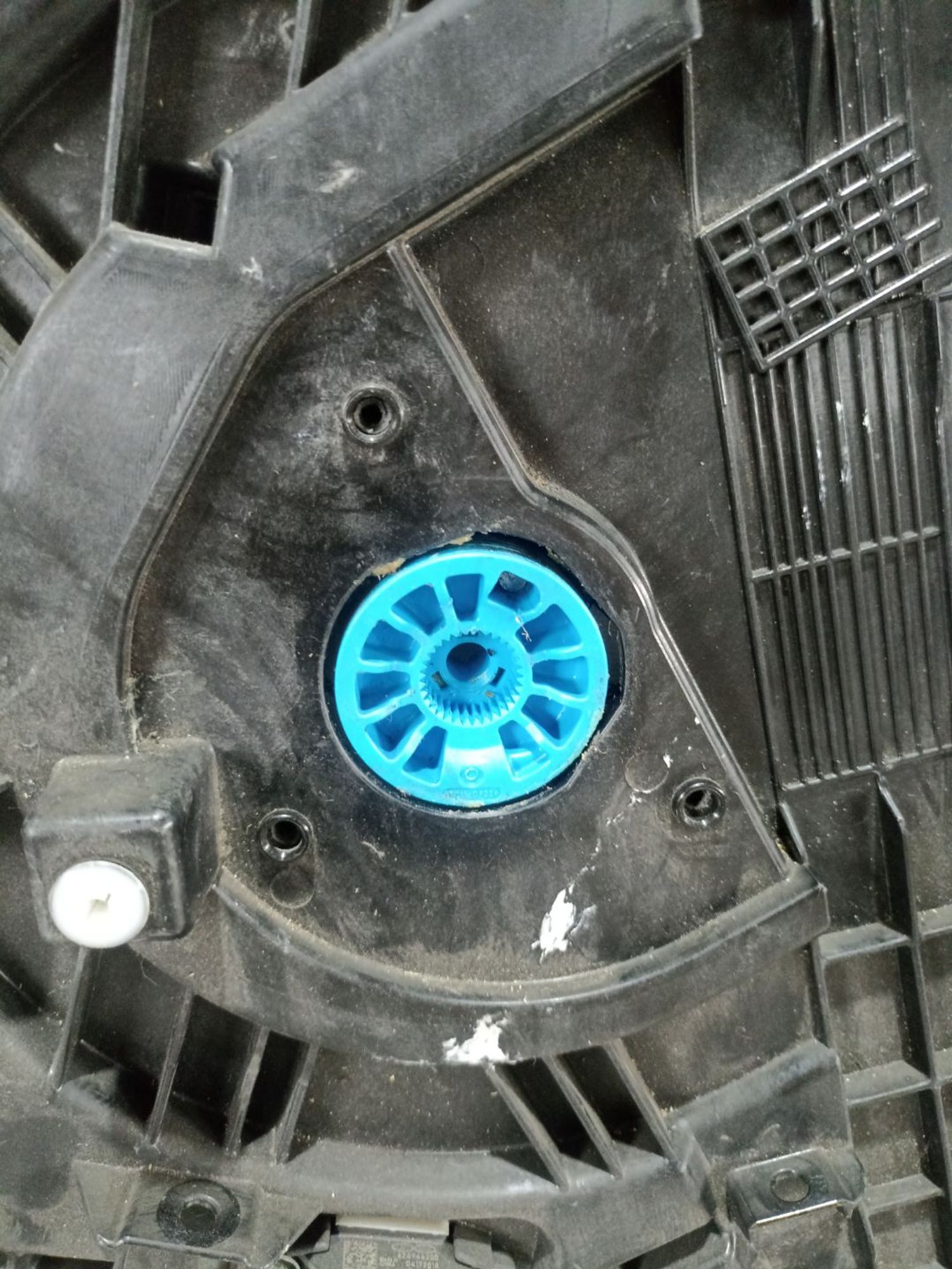 https://ycs.partsauto.market/partsauto-images/thmbs/userImages/0d5a73f363ec19ea8b7d8d6483ce4211/part/6e3db5c3-8372-4b0c-ab93-20a76e80c289_1783165260783.jpg